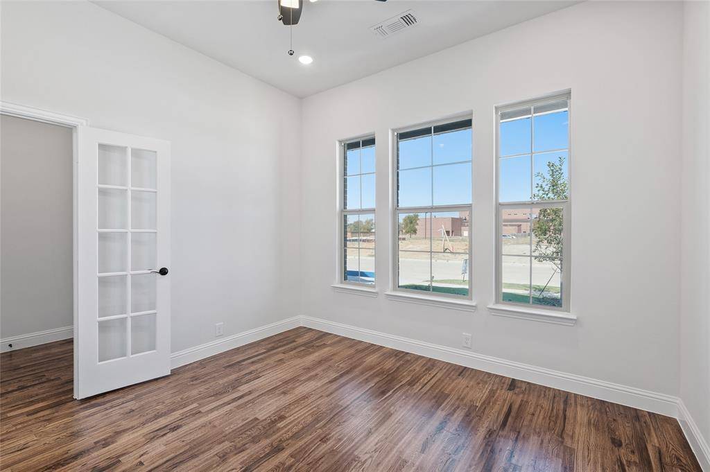 Van Alstyne, TX 75495,613 Brazos Drive