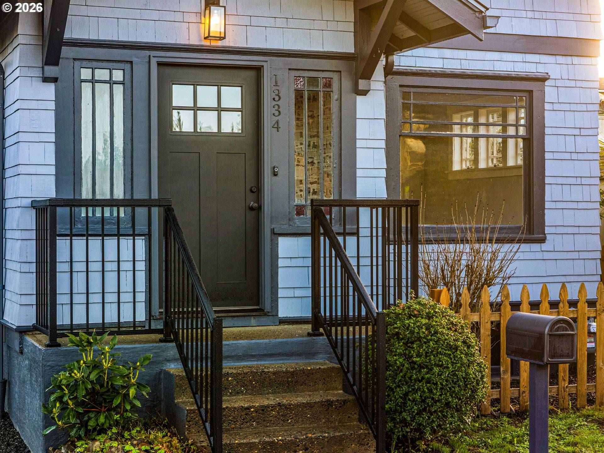 Astoria, OR 97103,1334 8TH ST