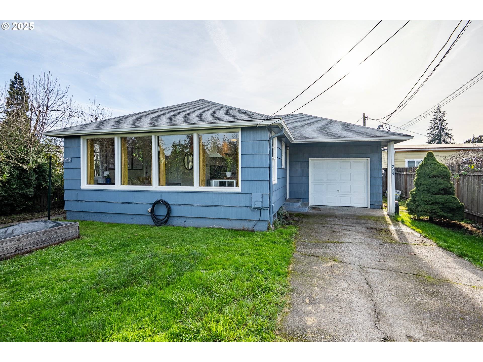 Springfield, OR 97477,729 J ST