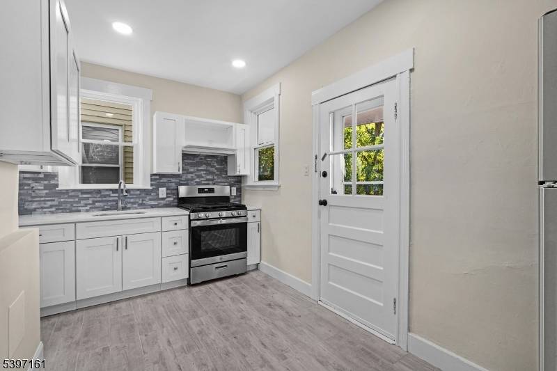 Garwood Boro, NJ 07027,625-C Spruce Ave #C