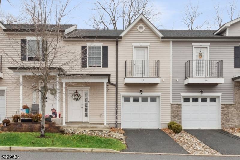 Newton Town, NJ 07860,18 Joseph Dr #18