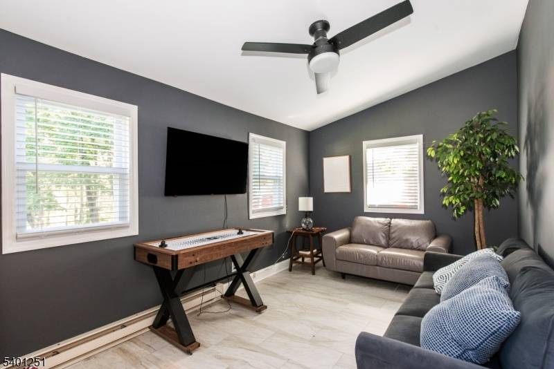 Rockaway Twp., NJ 07866,826 Green Pond Rd