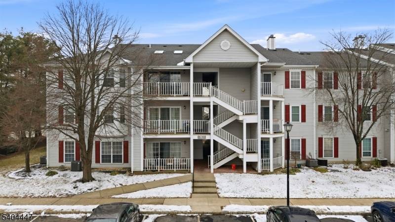 North Brunswick Twp., NJ 08902,12 Kingston Run