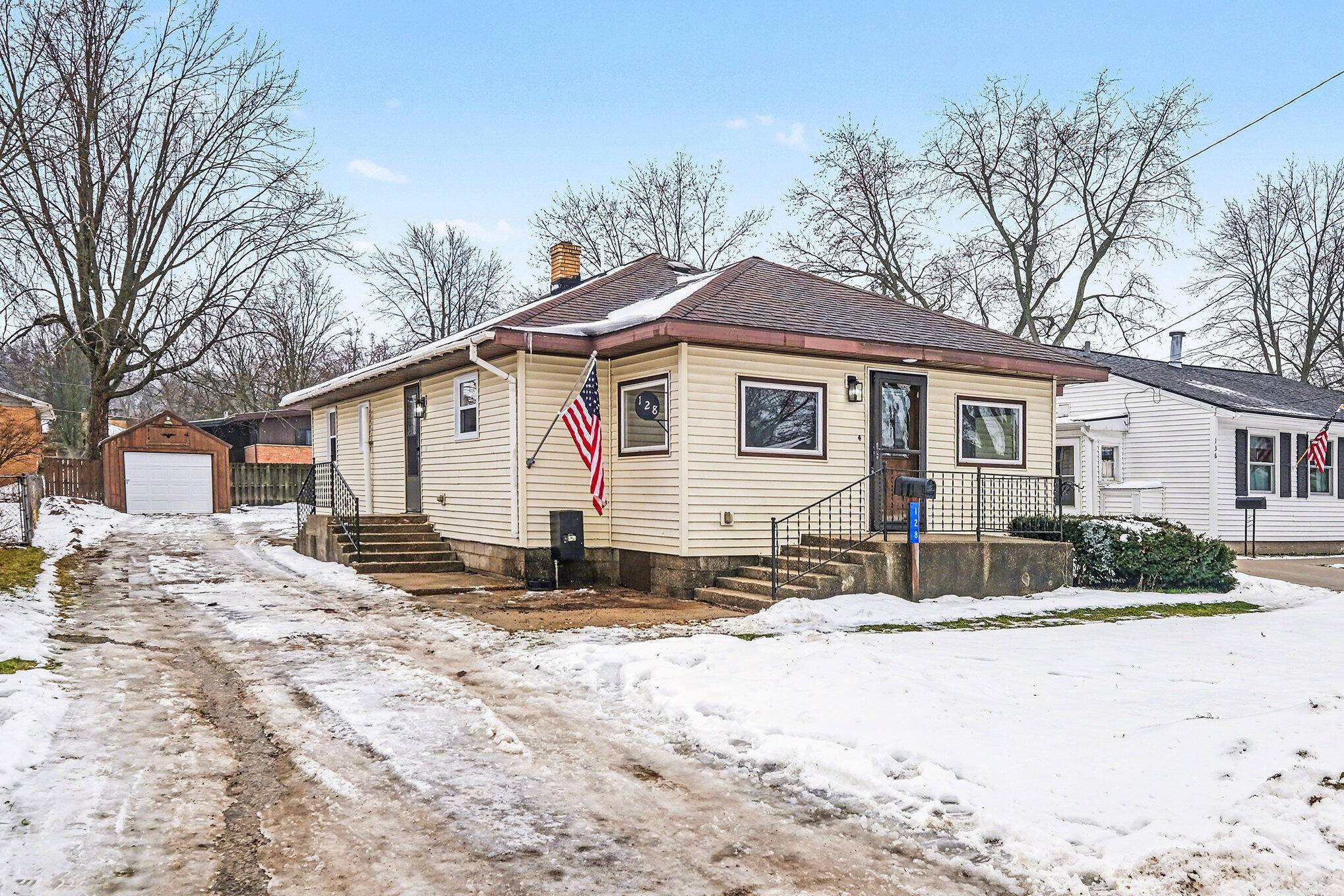 Sparta, MI 49345,128 W Averill ST