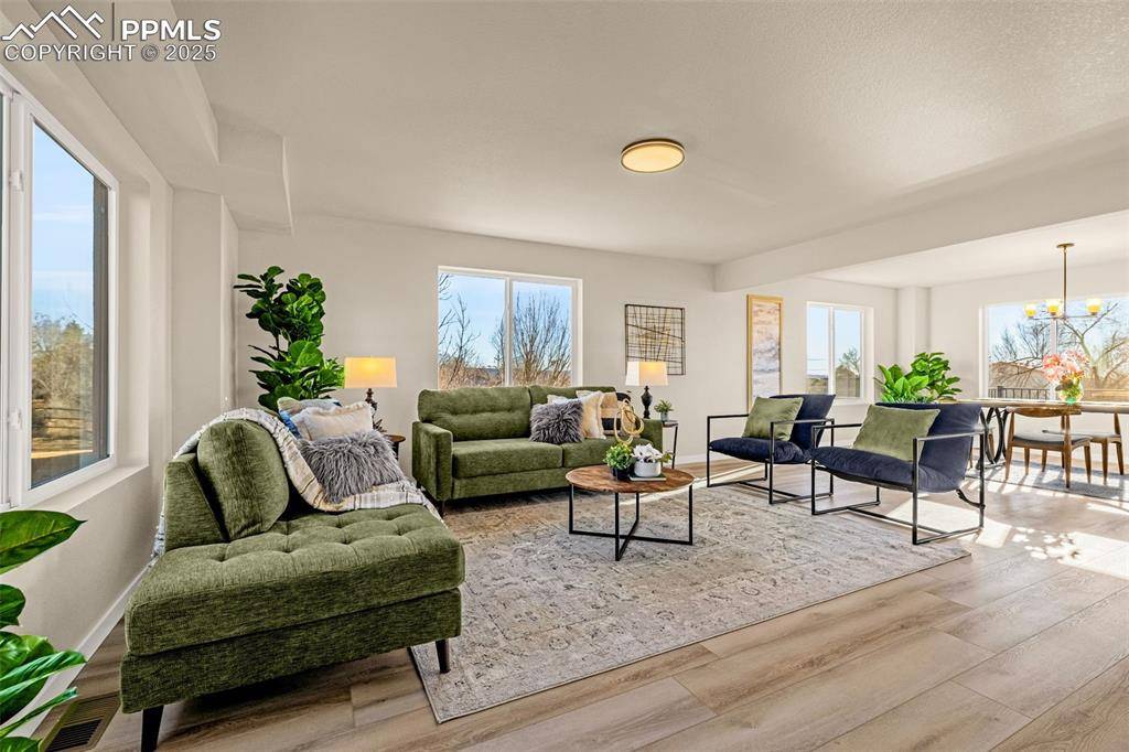 Colorado Springs, CO 80907,701 Little Bear GRV