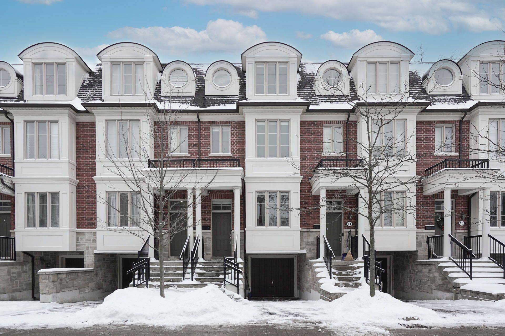 Toronto C07, ON M2N 0G6,9 Johnson Farm LN