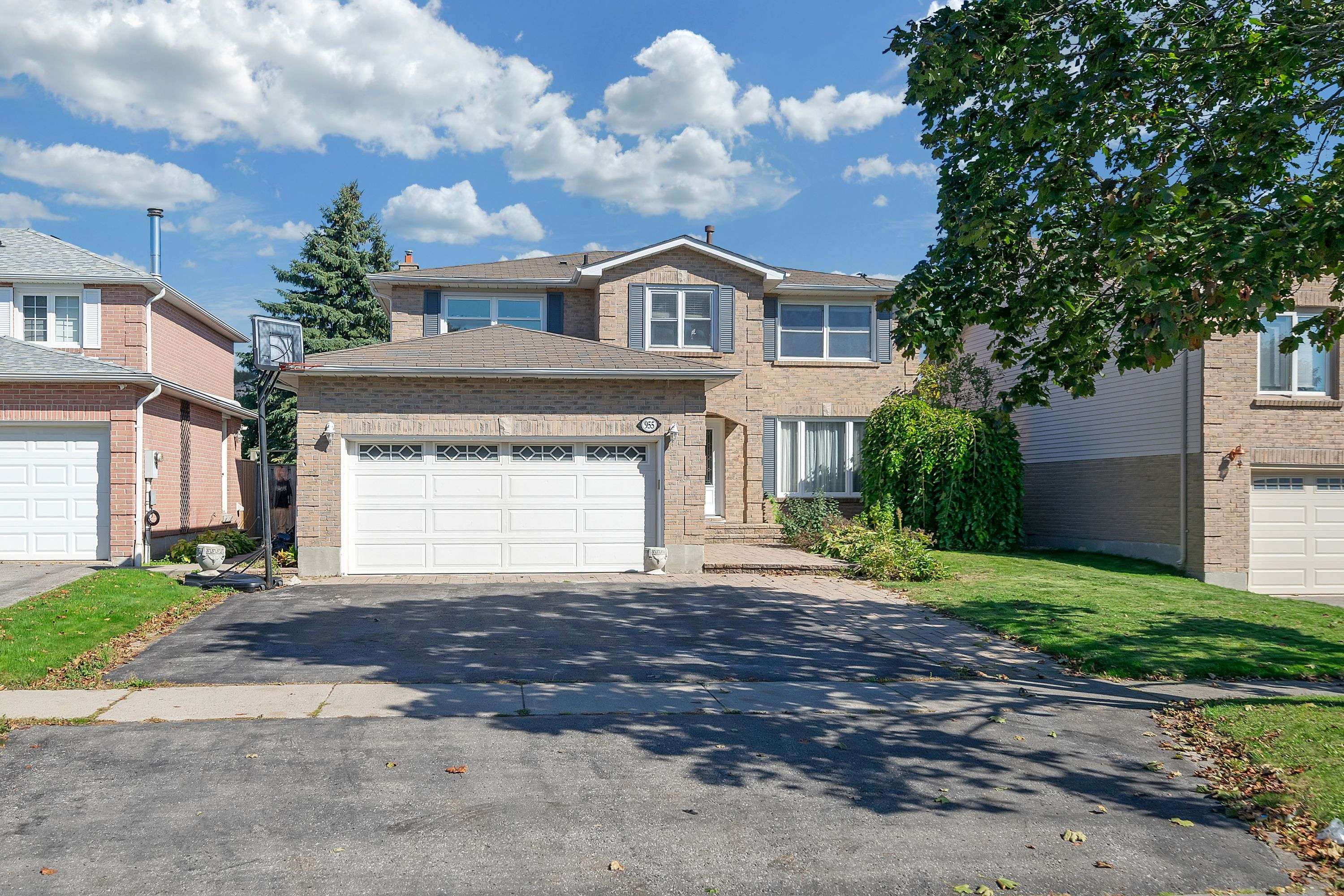 Oshawa, ON L1J 8J8,955 Snowbird ST