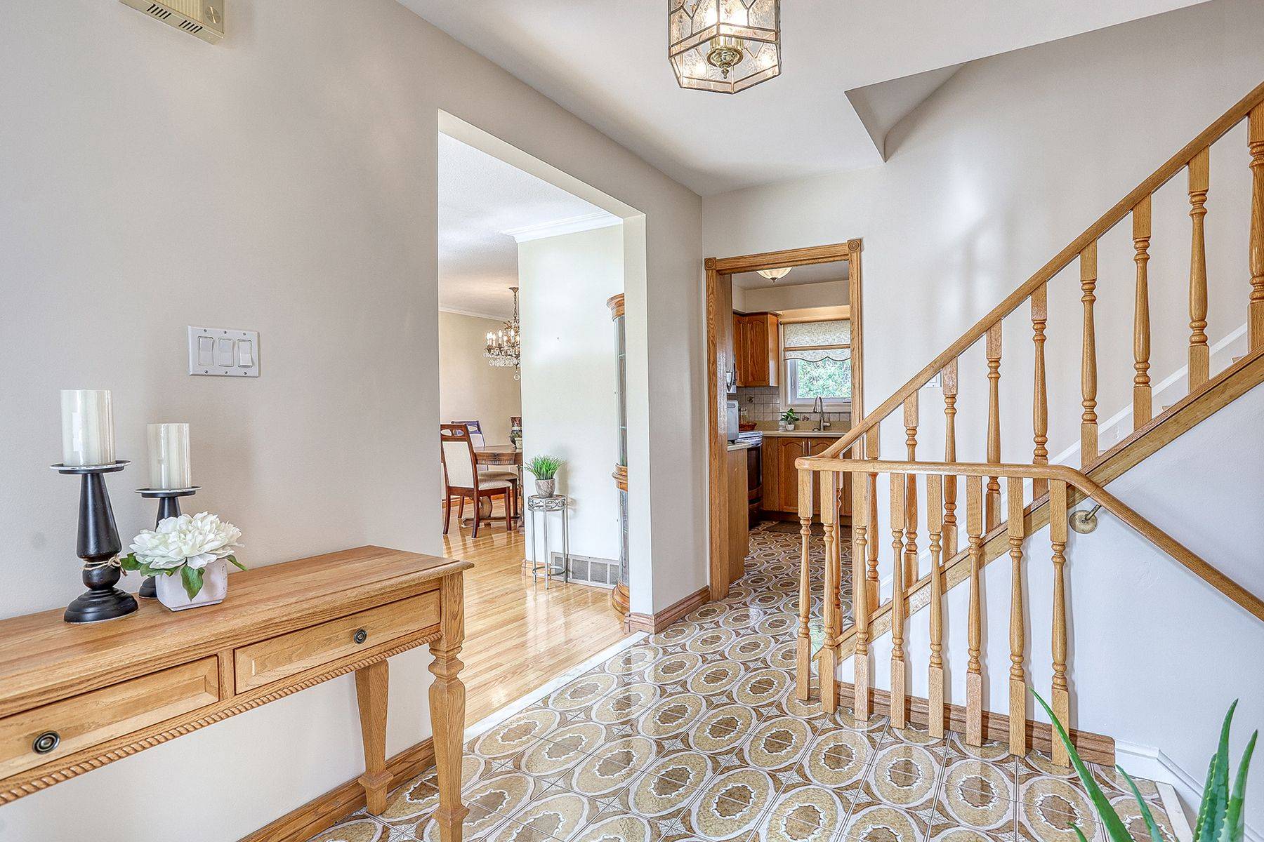 Toronto E09, ON M1E 4C6,31 Purpledusk TRL