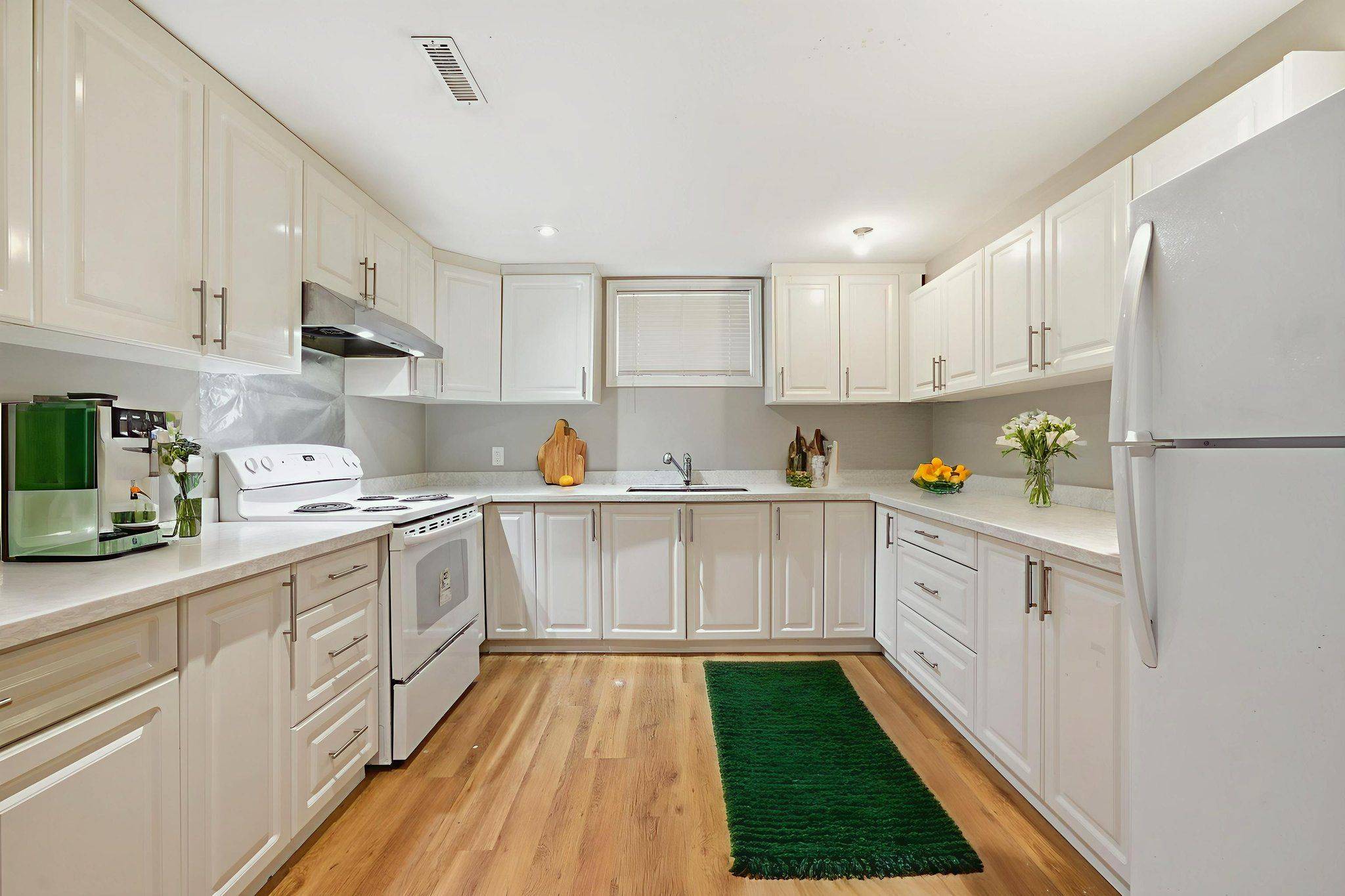 Toronto E10, ON M1E 4B3,54 Minnacote AVE #Bsmt