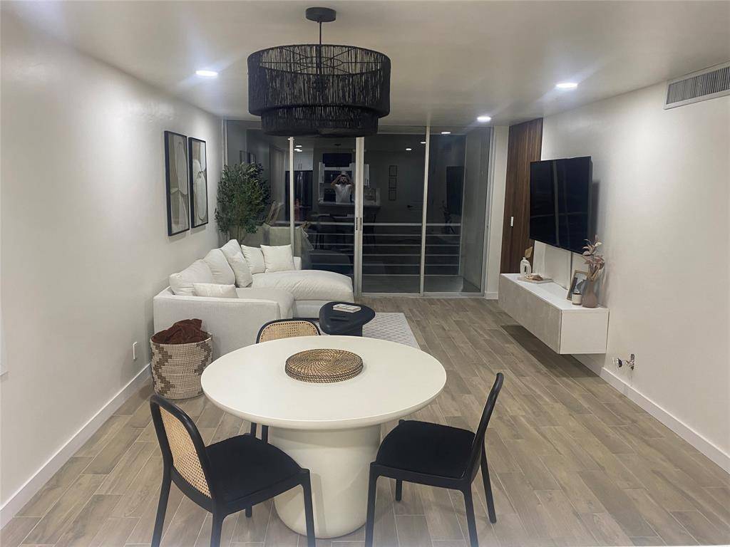 Davie, FL 33324,9471 Evergreen Pl #301