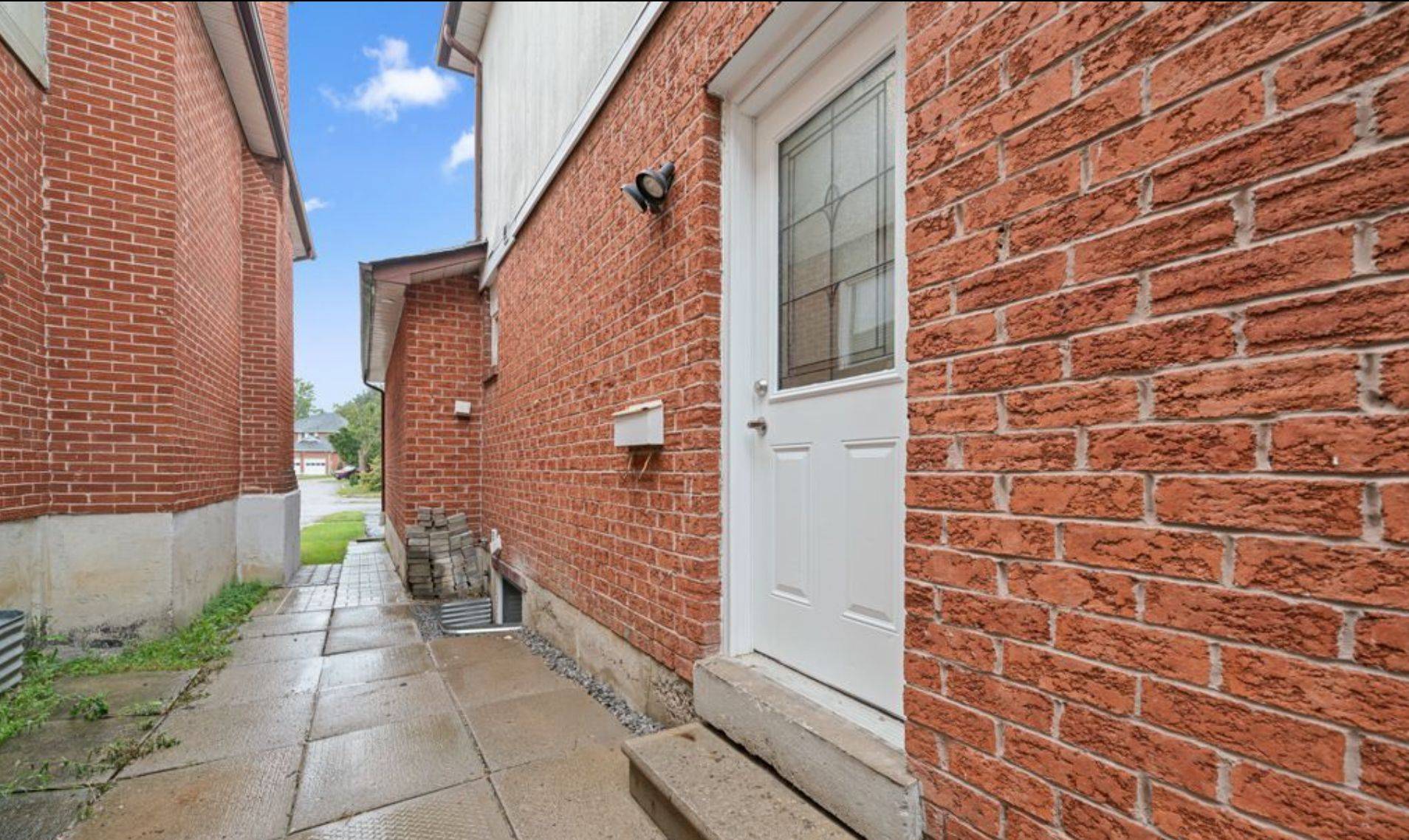 Richmond Hill, ON L4C 8X7,173 Kersey CRES #Bsmt