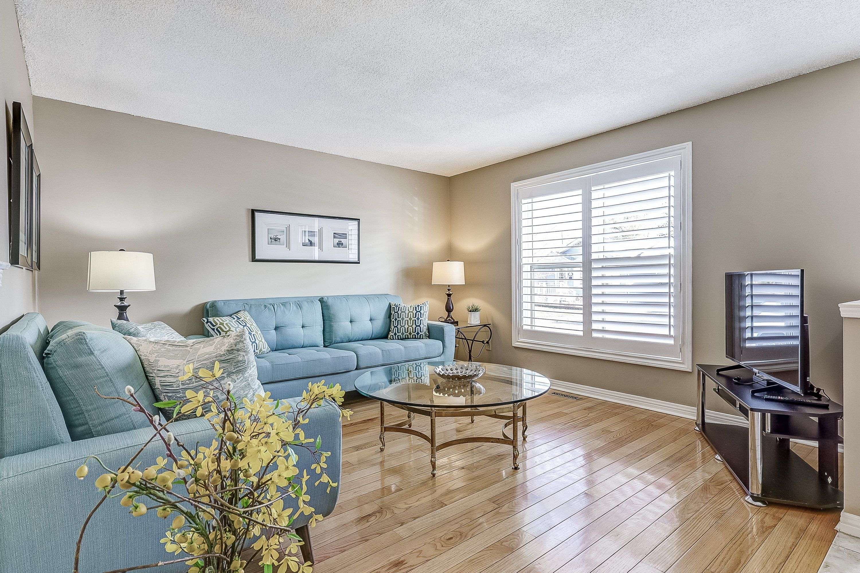 Newmarket, ON L3Y 8C5,272 Jeff Smith CT