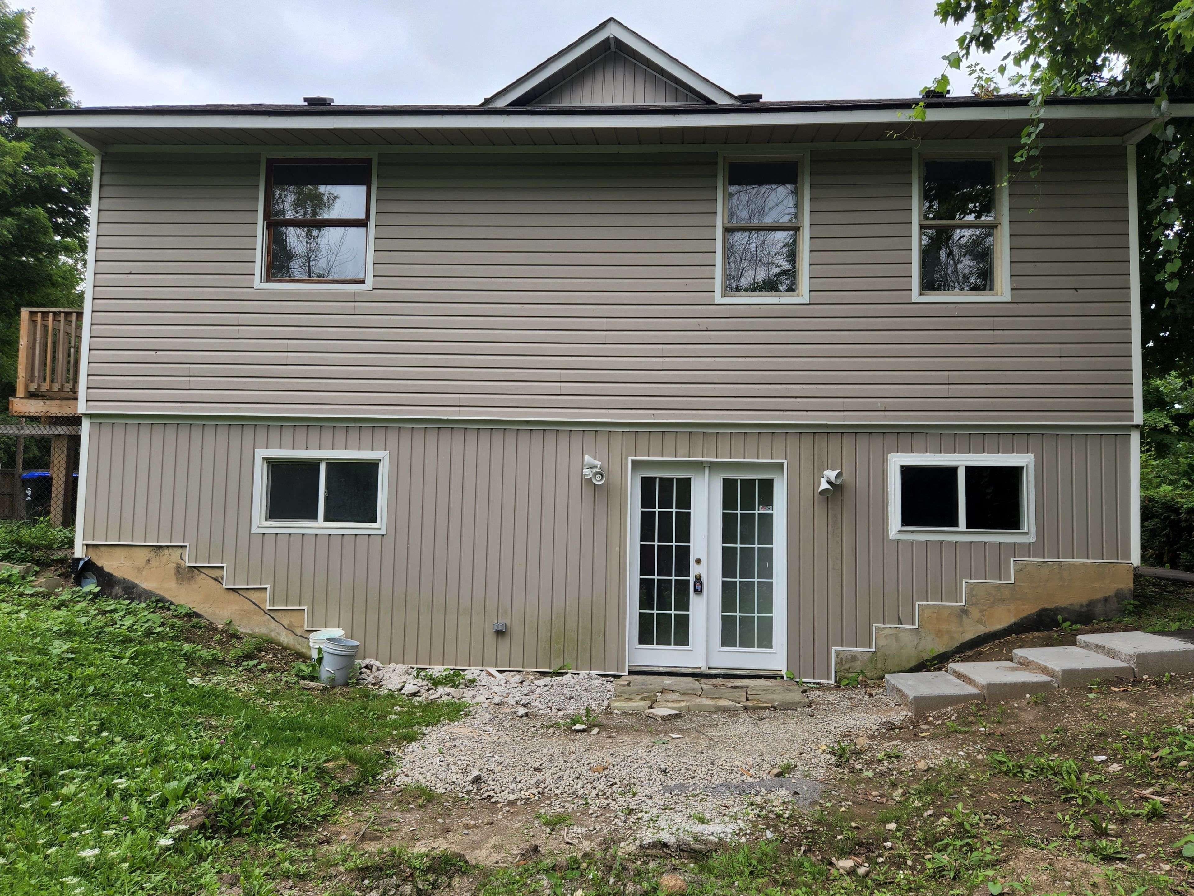 Innisfil, ON L9S 4L4,802 Cedarvale DR #Basement