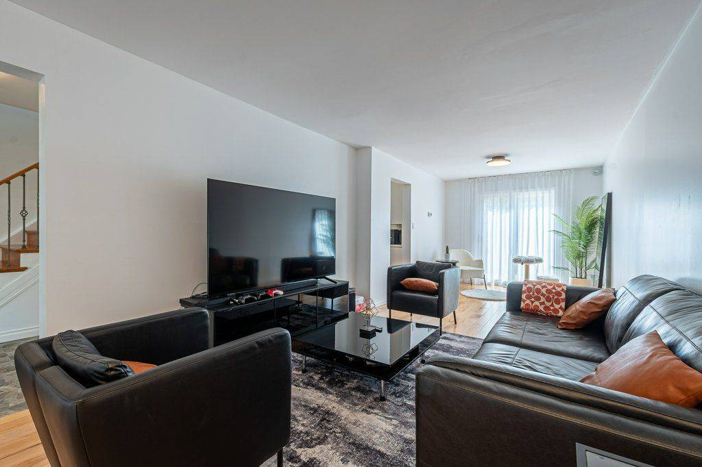 New Tecumseth, ON L9R 1M6,23 Morrow DR