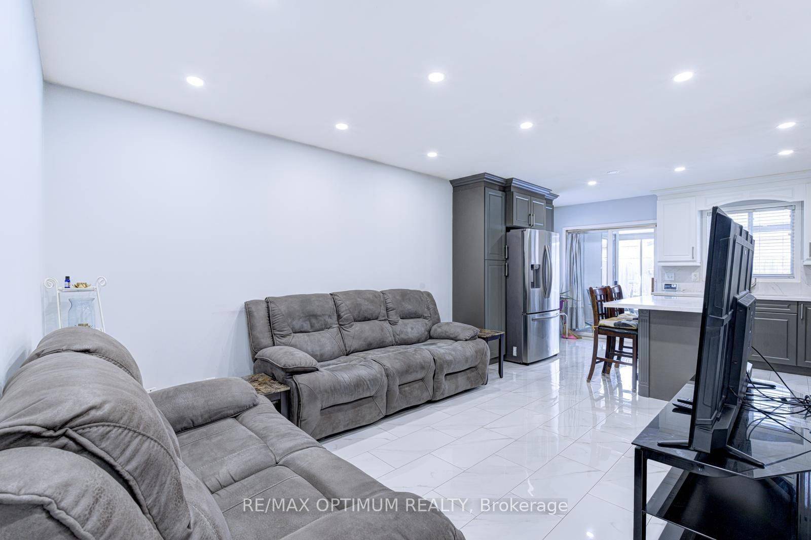 Barrie, ON L4M 6W6,177 Hanmer ST