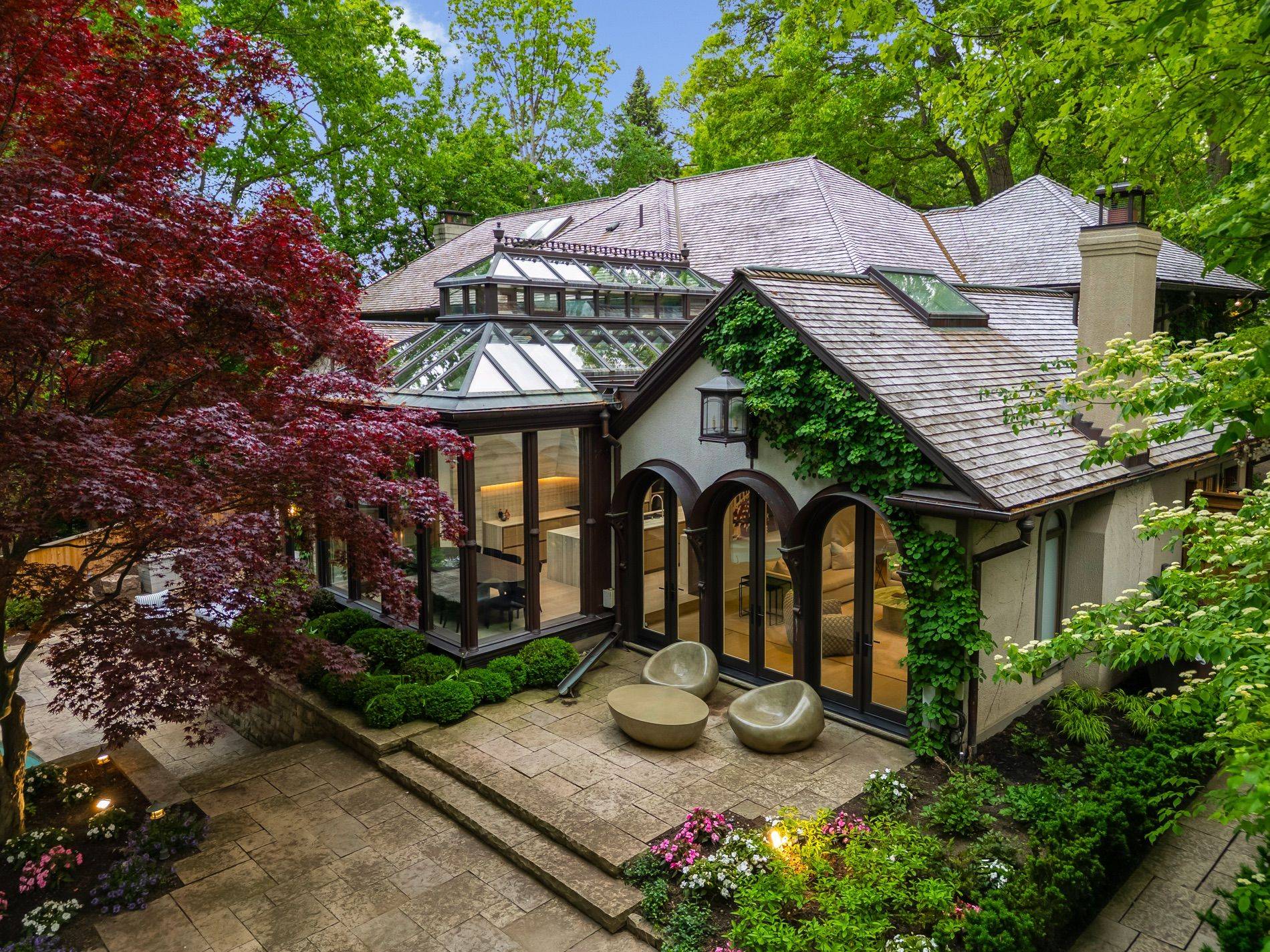 Toronto W08, ON M9A 4R1,25 North DR