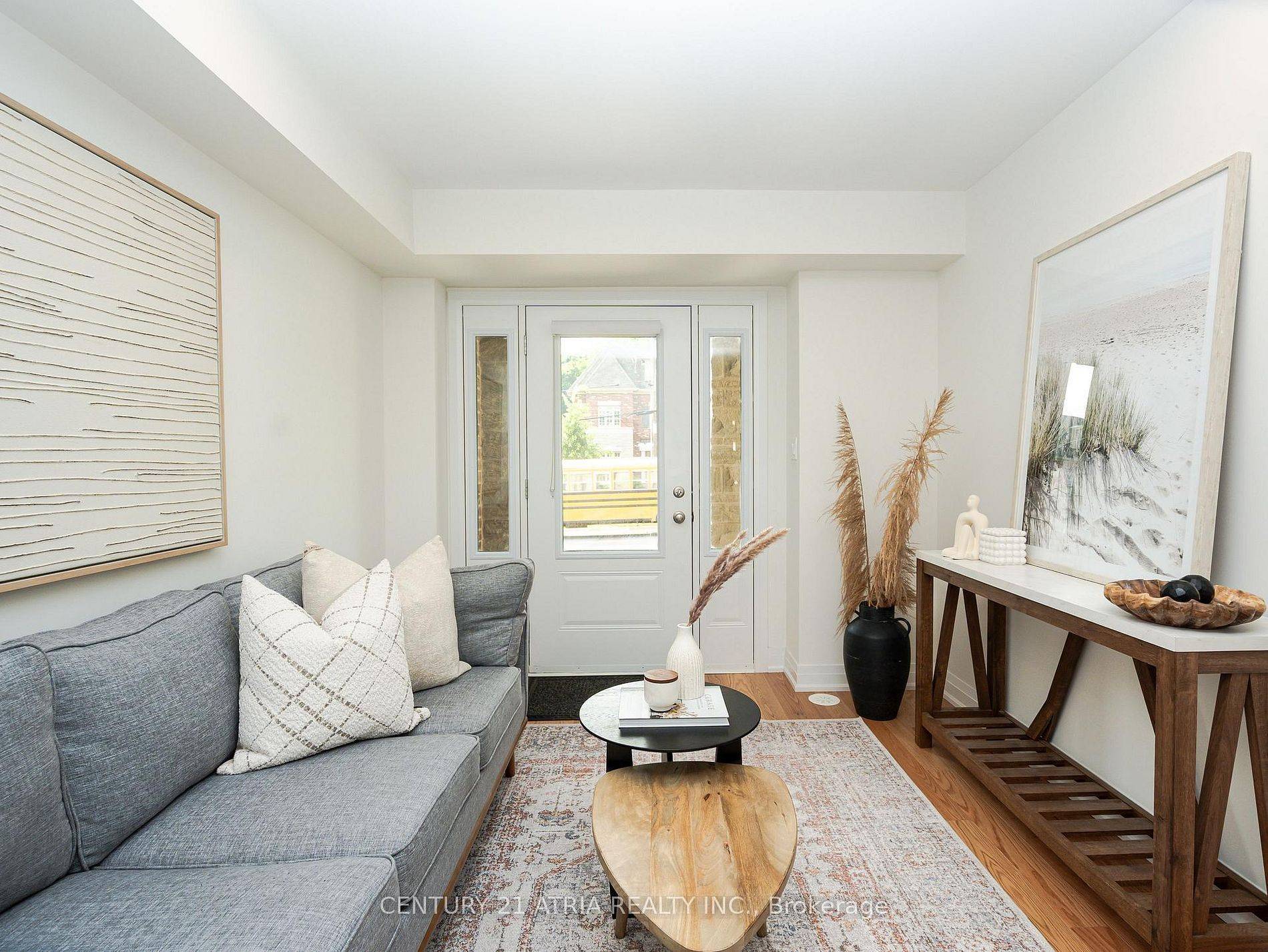 Mississauga, ON L5M 1X8,38 Main ST