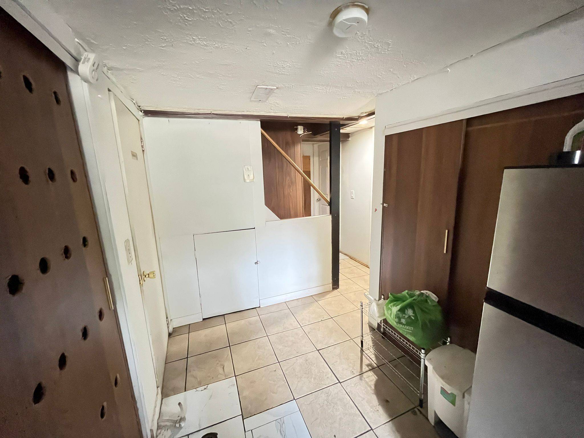 Toronto W04, ON M9N 1S5,14 Cardell AVE