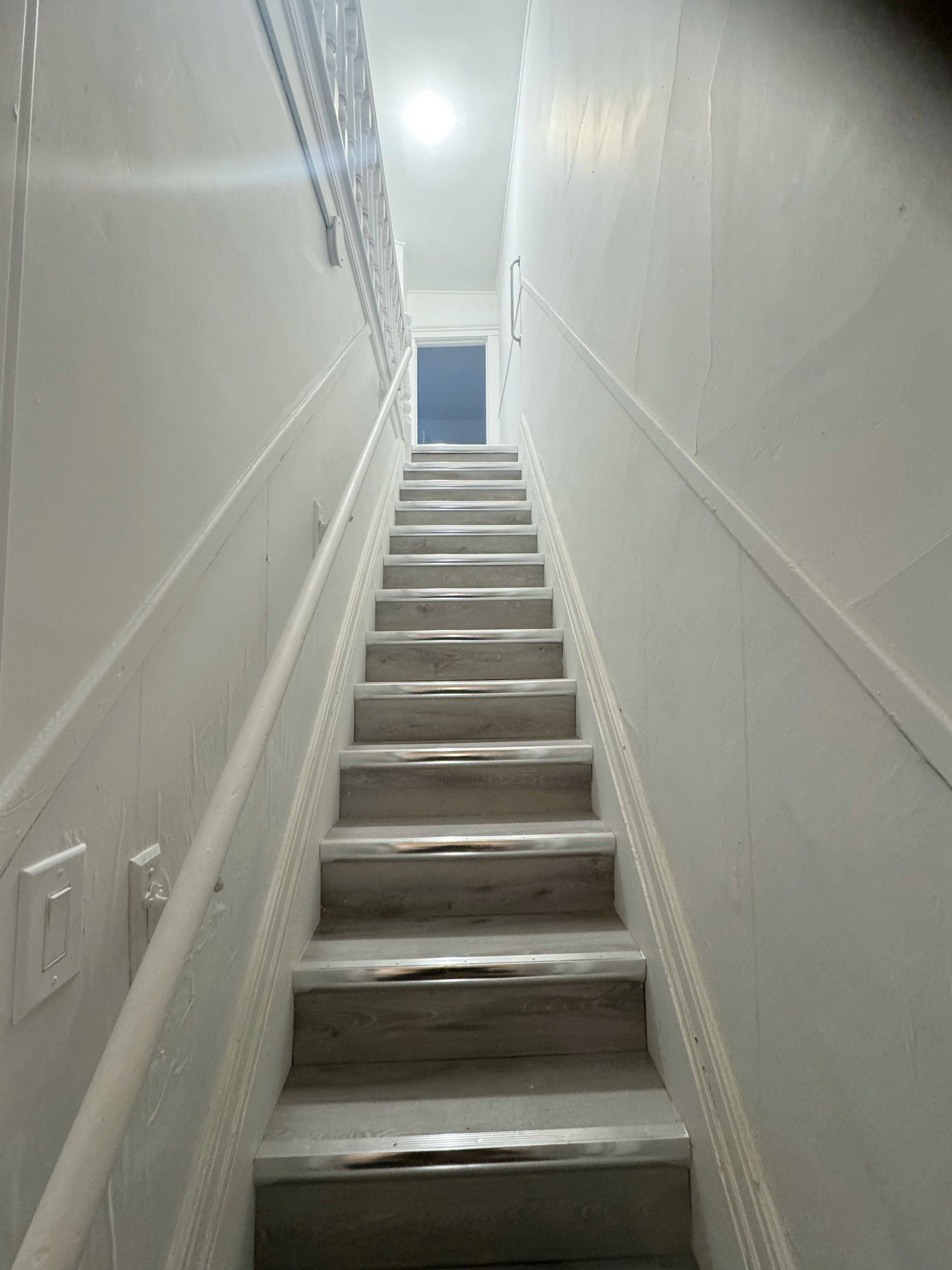 Toronto W02, ON M6H 2X7,1067 Dovercourt RD #2nd floor