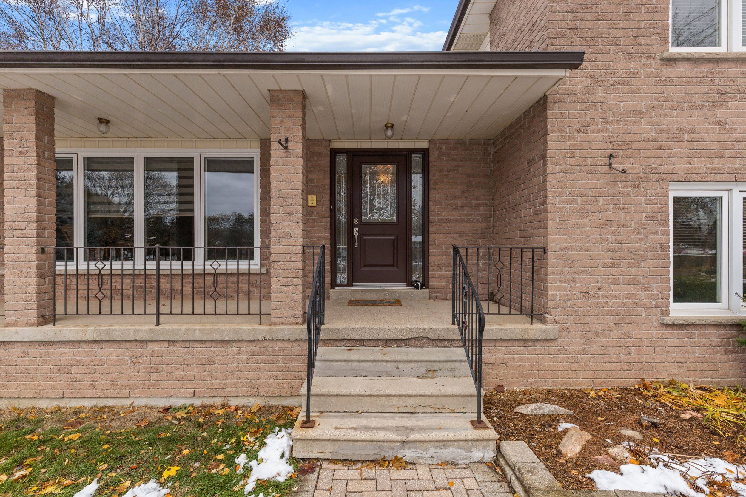 Caledon, ON L7C 1G8,5 Mckee DR