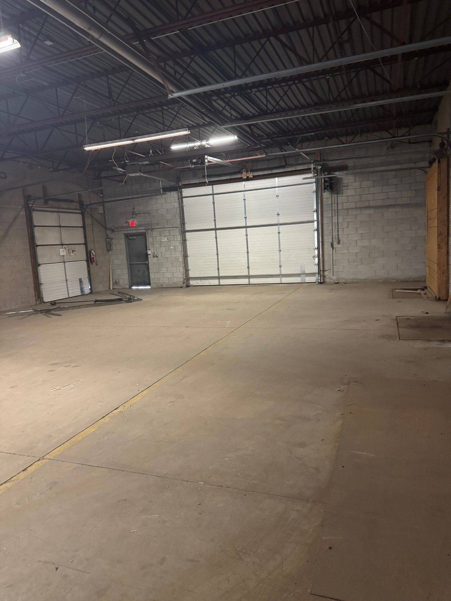 Toronto W08, ON M8Z 2H1,80 Jutland RD #100