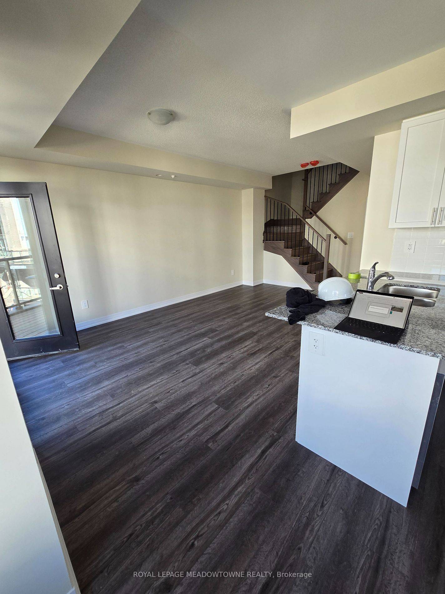 Milton, ON L9T 7E7,1573 Rose WAY #120