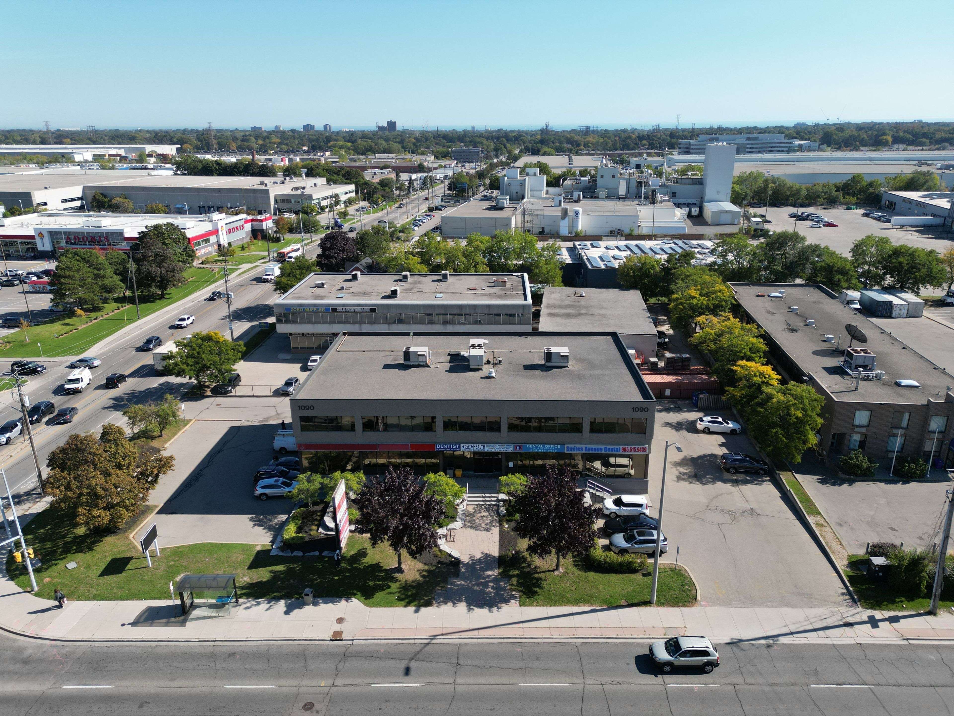 Mississauga, ON L4Y 2B8,1090 Dundas ST E #107