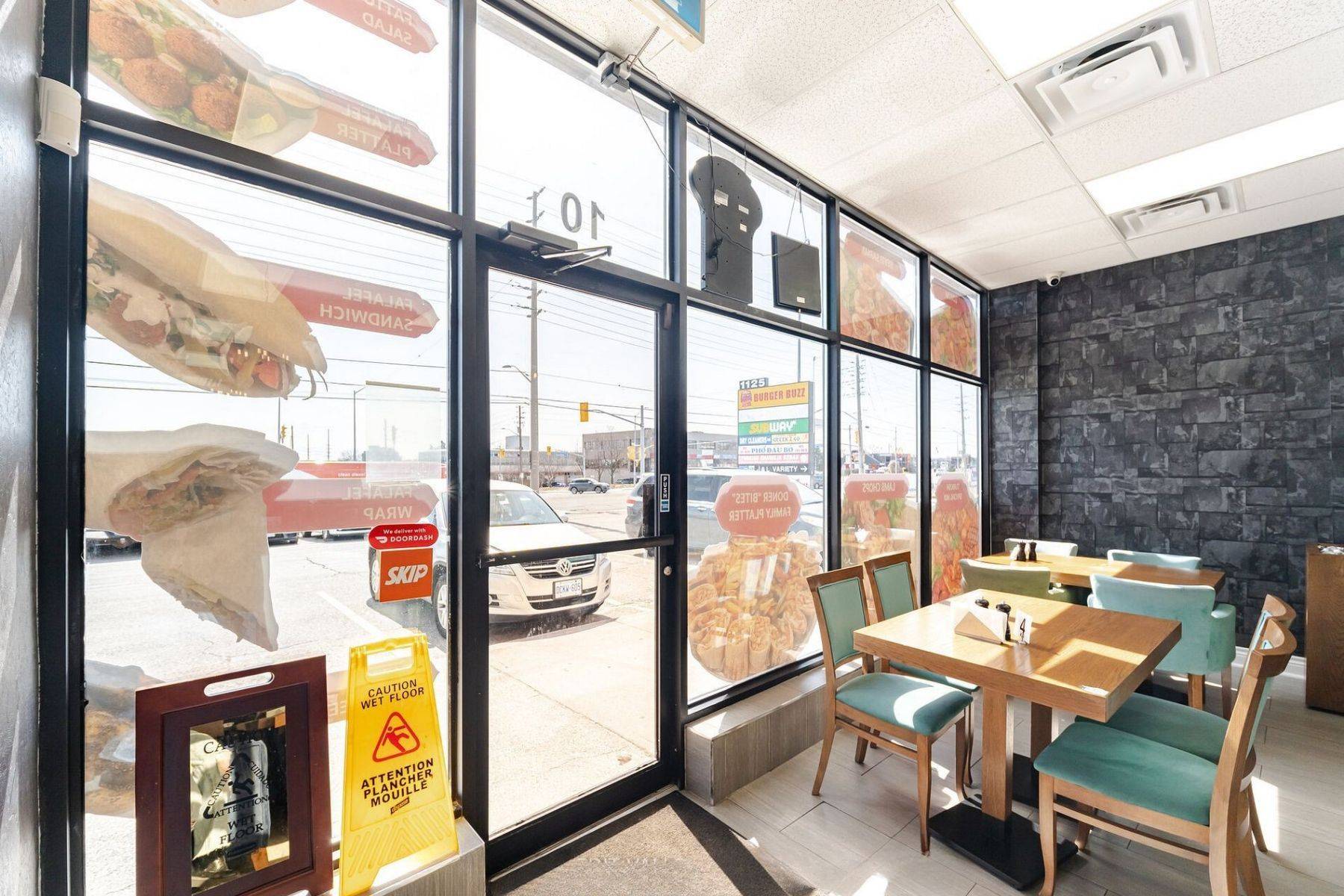 Mississauga, ON L4Y 2C4,1125 Dundas ST E #10