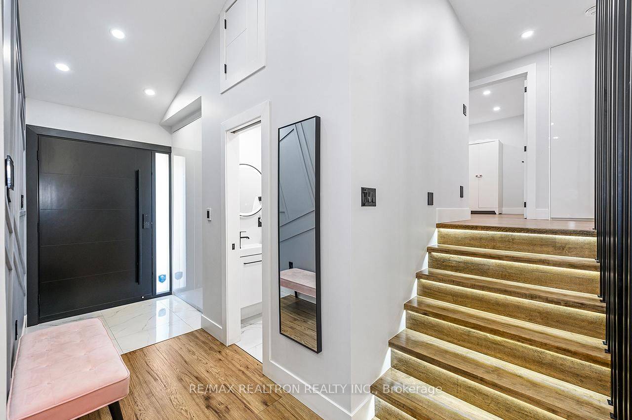 Halton Hills, ON L7G 4K7,174 Mountainview RD S