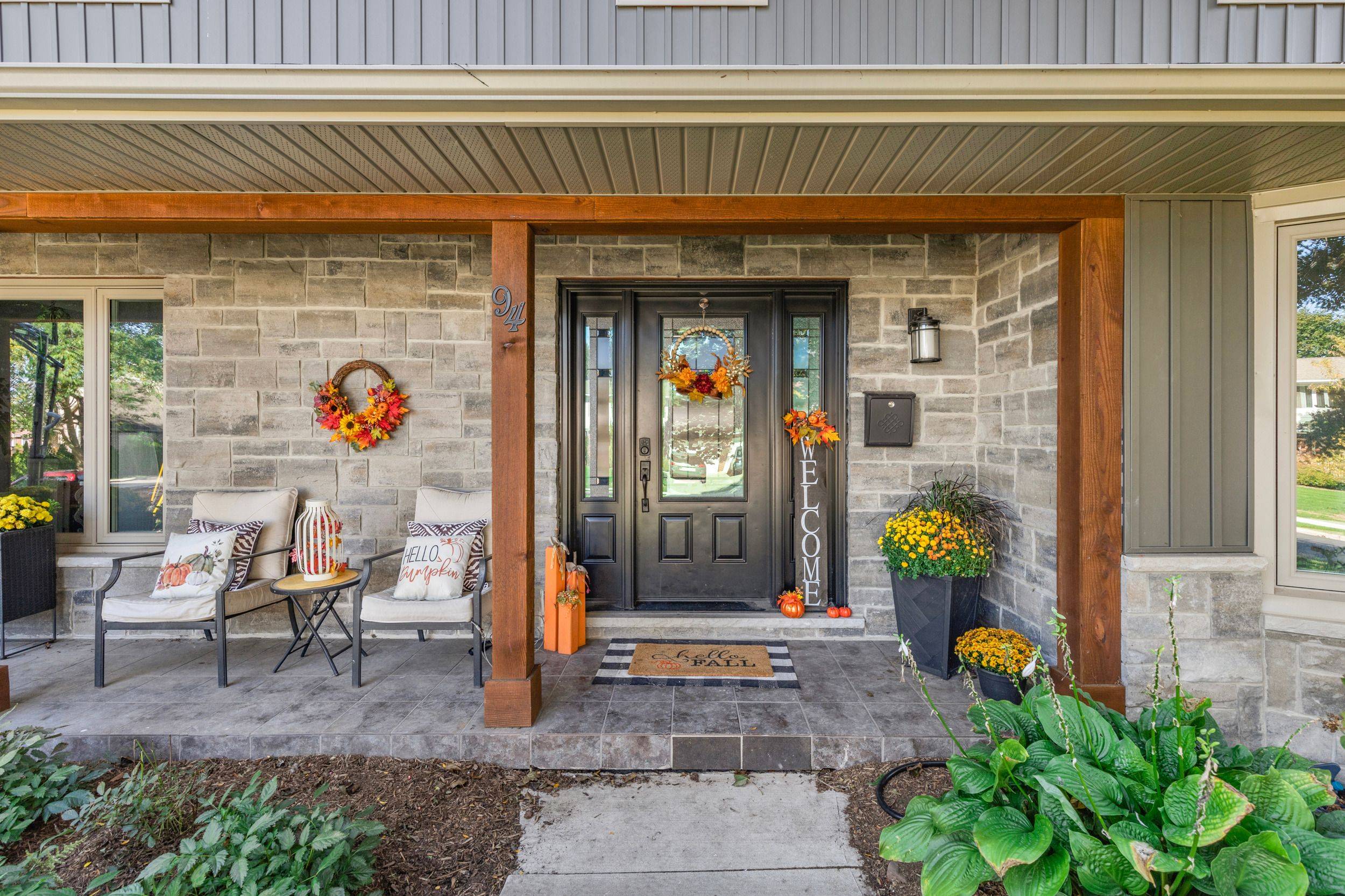 Grimsby, ON L3M 1A8,94 Dorchester DR