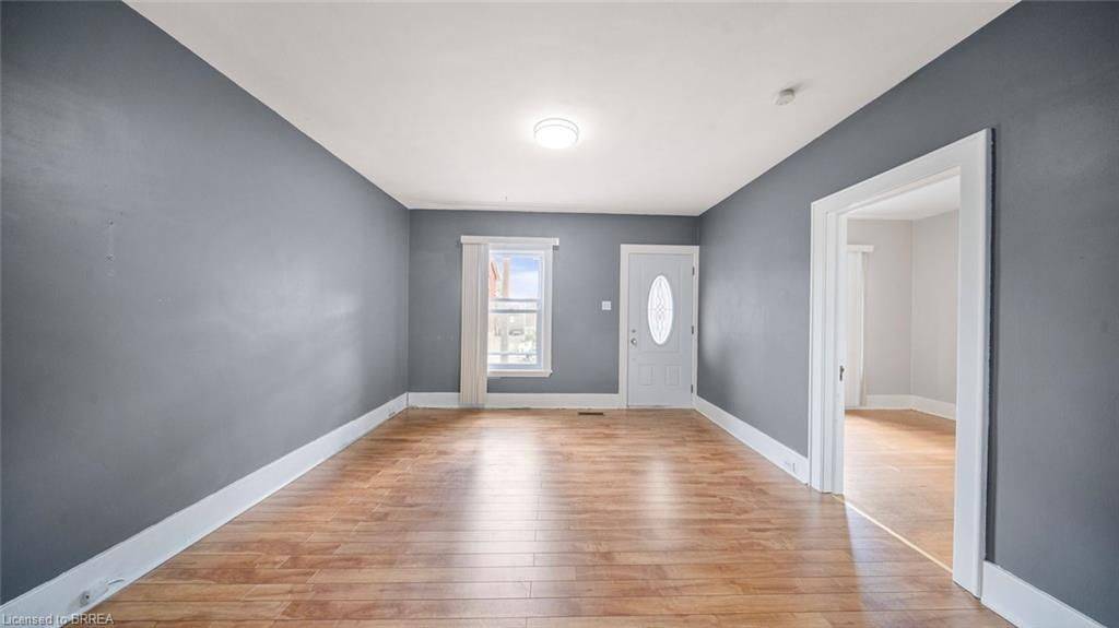 Brantford, ON N3S 1M6,35 Salisbury AVE