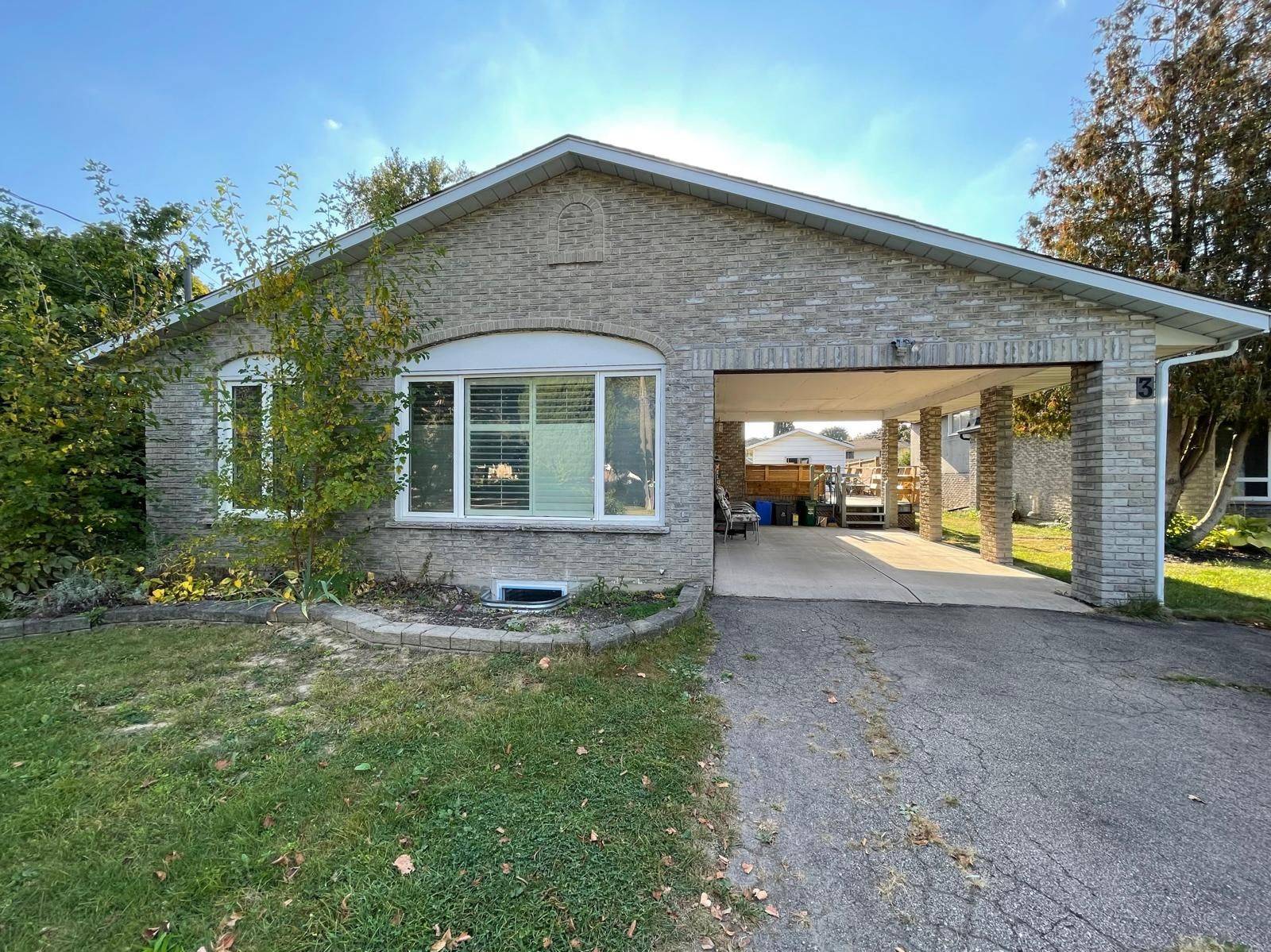 St. Catharines, ON L2N 2K2,3 RAMSEY ST #MAIN