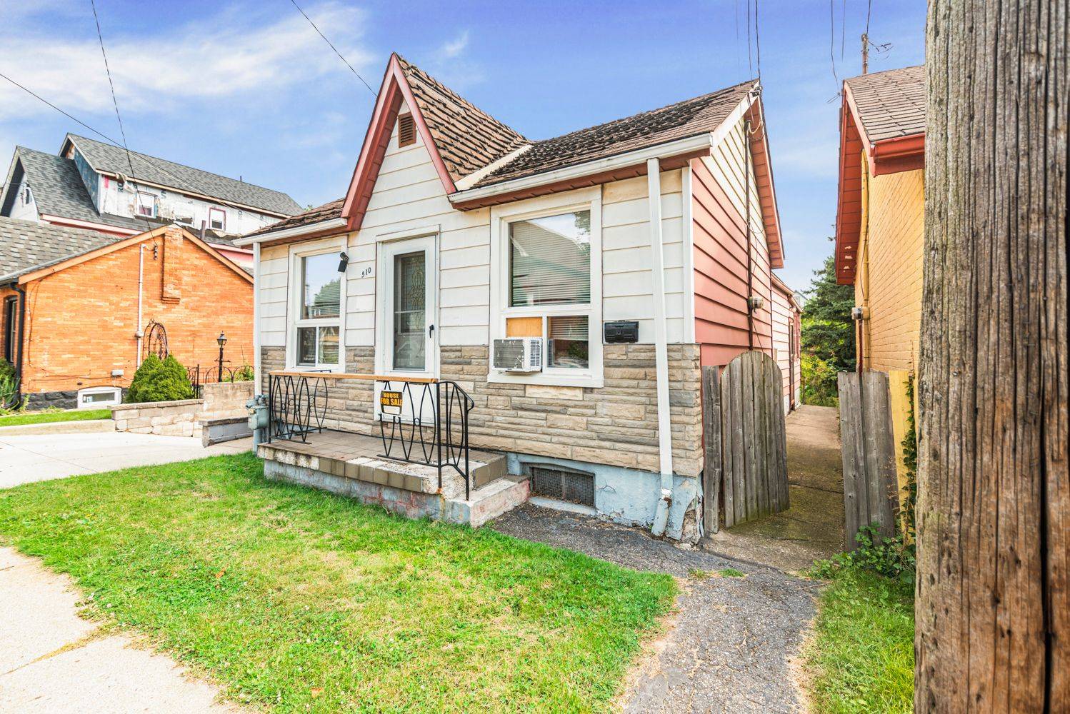 Hamilton, ON L8L 4R8,510 John ST N