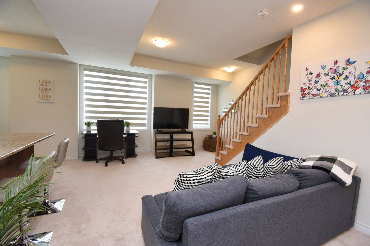 Hamilton, ON L8B 1X6,383 Dundas ST E #69