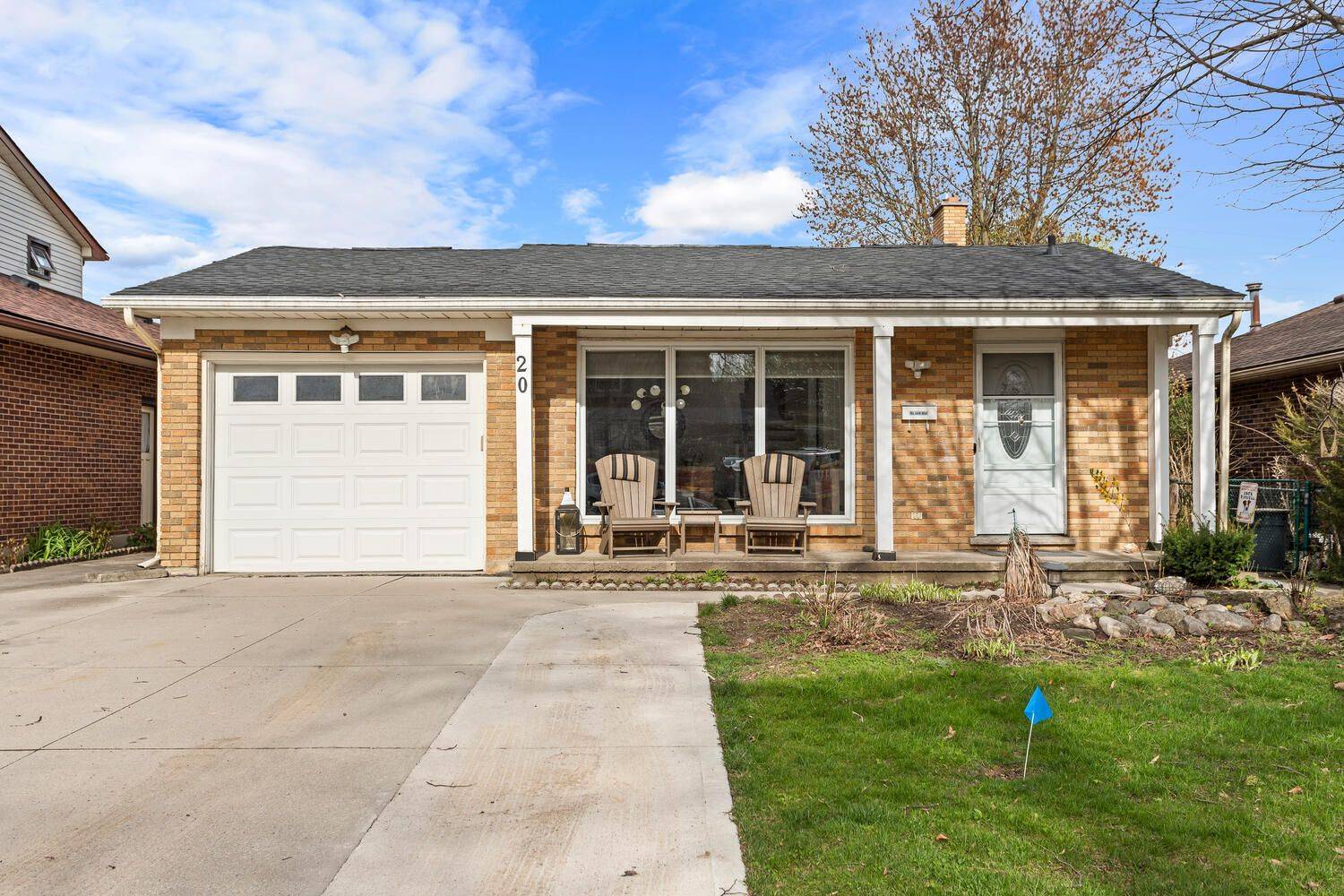 London South, ON N5Z 4L6,20 Lochern RD