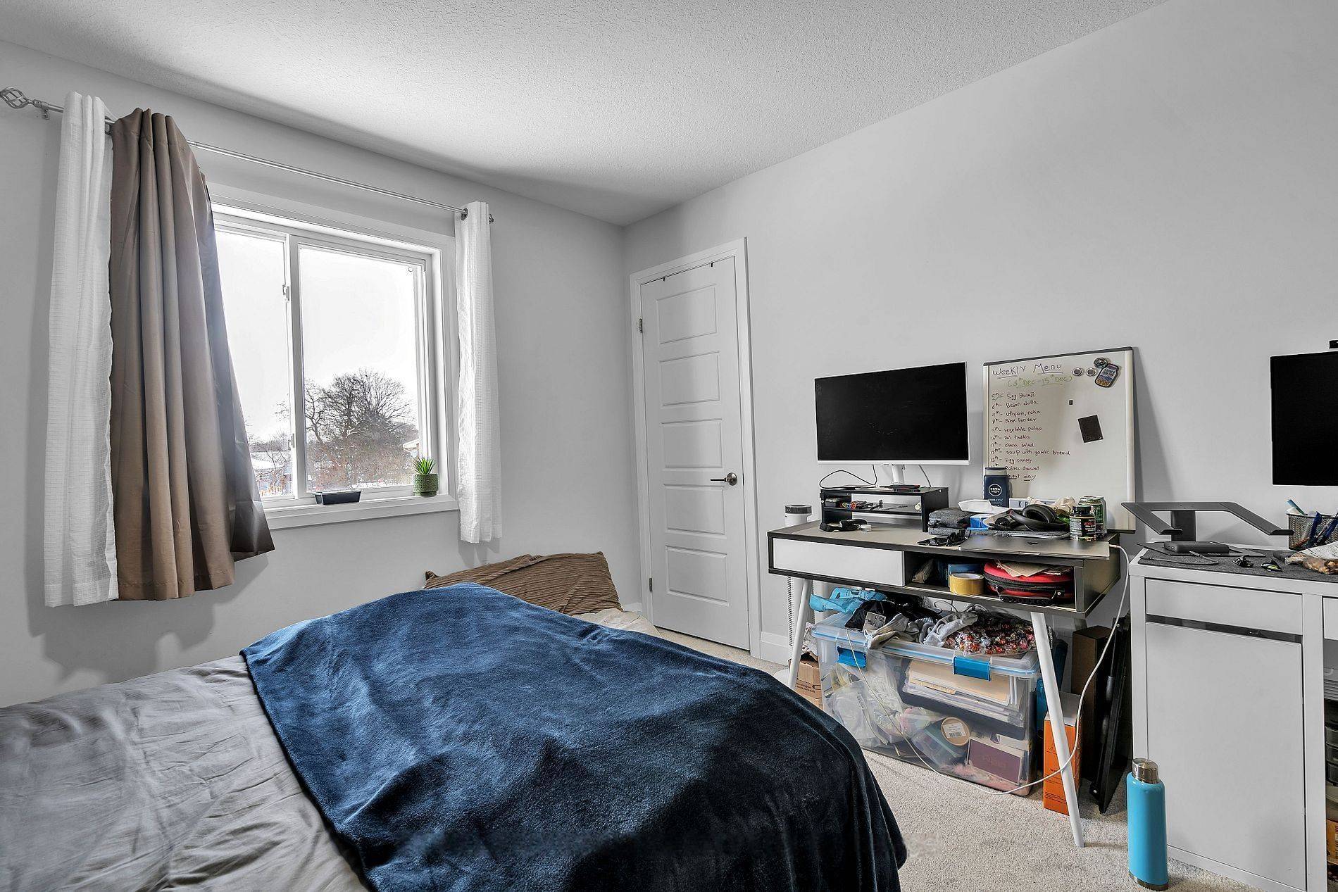 London East, ON N5V 0C9,121 Marconi CT