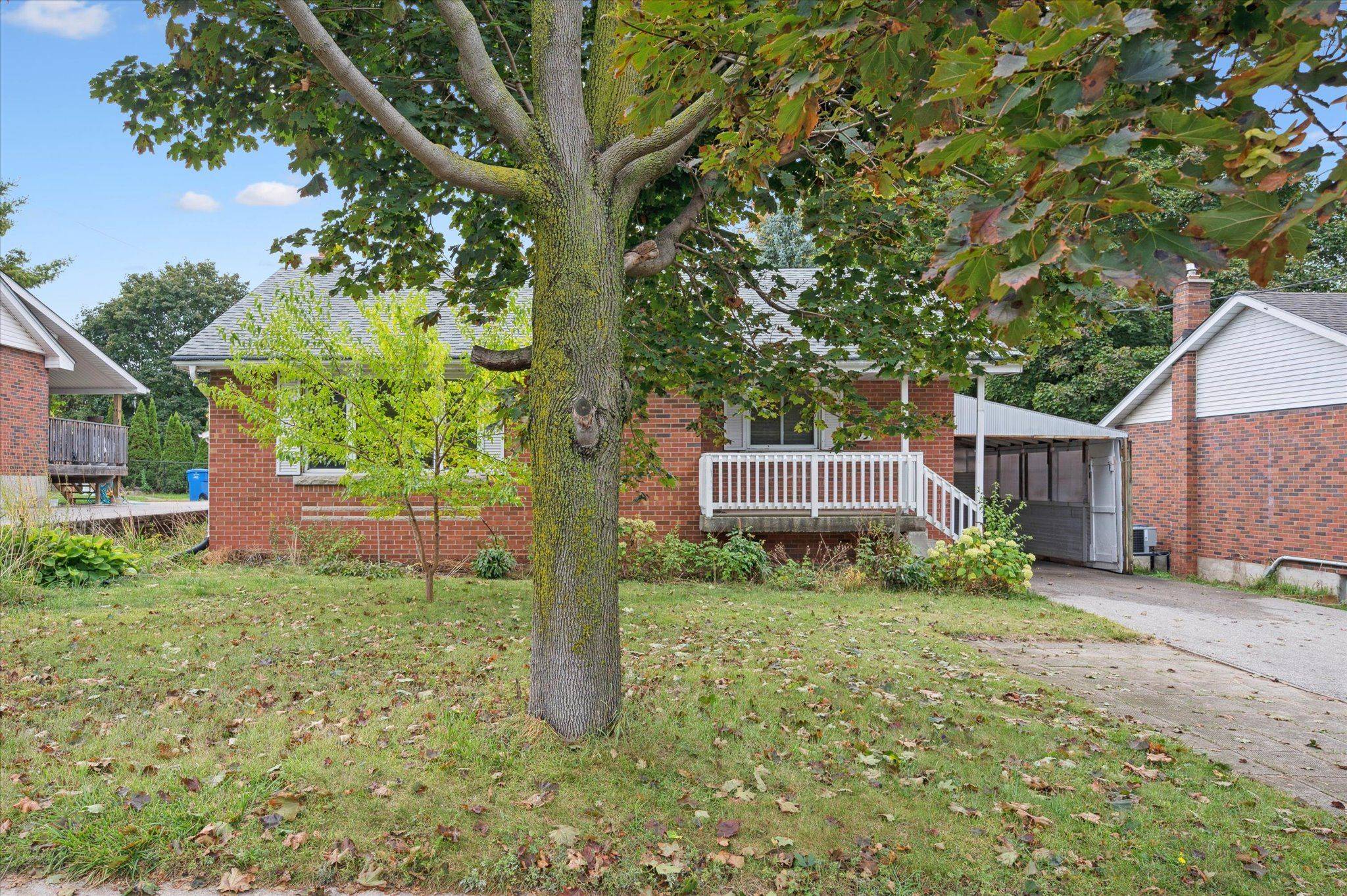 Guelph, ON N1G 2H8,193 Edinburgh RD S