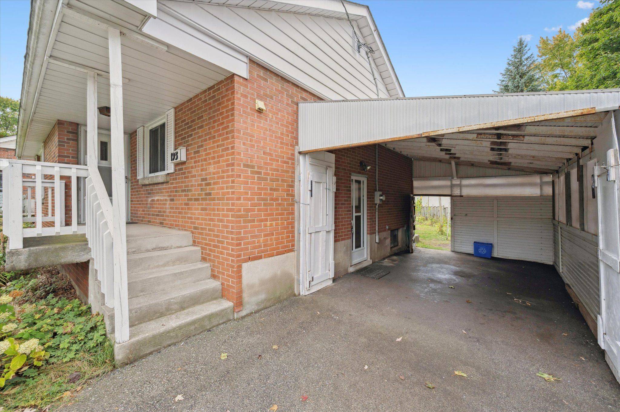 Guelph, ON N1G 2H8,193 Edinburgh RD S