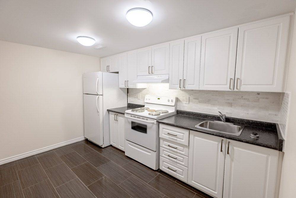 Kanata, ON K2L 1M7,196 Old Colony RD #B