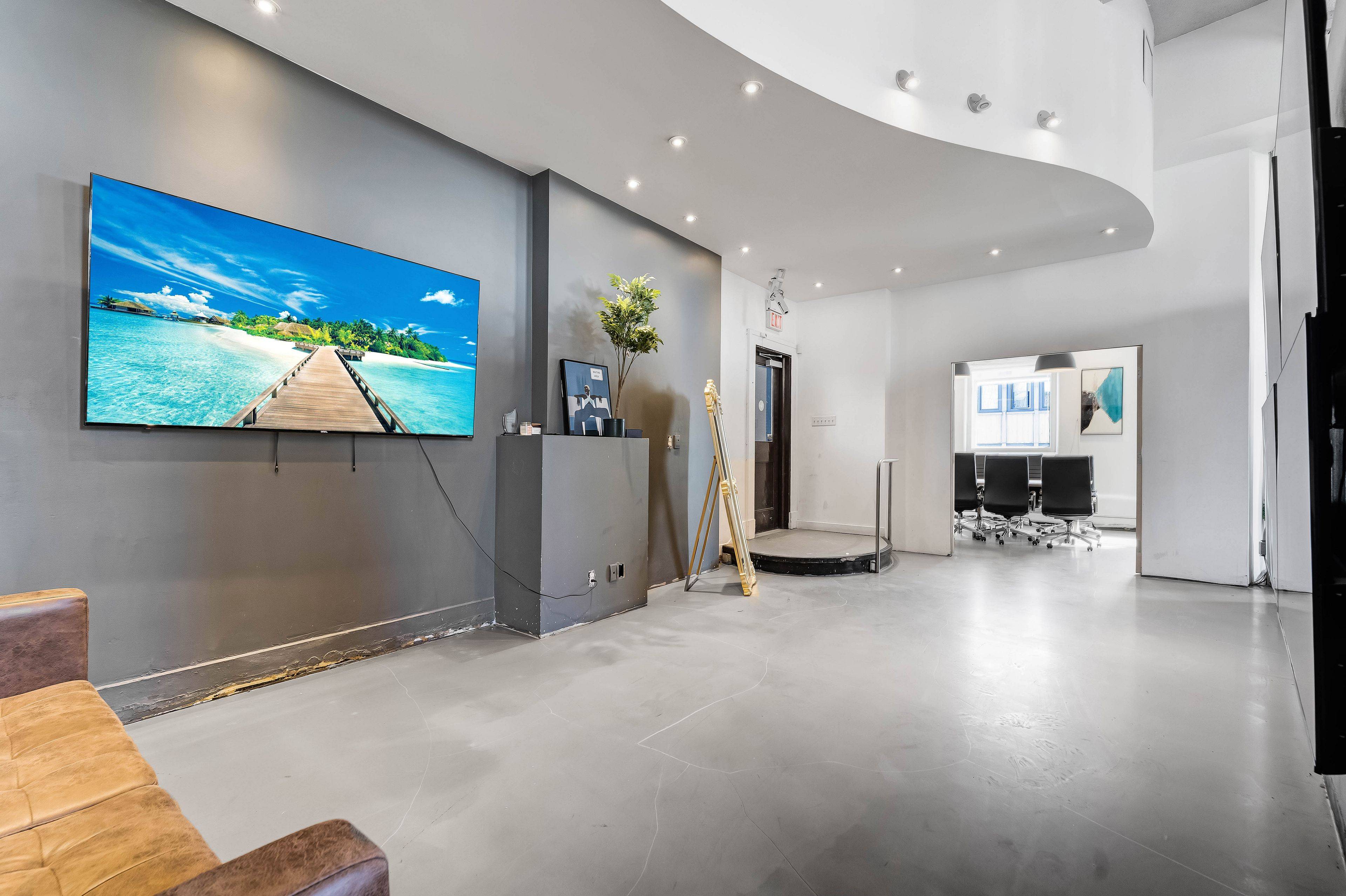 West Centre Town, ON K1R 6S3,43 Eccles ST N #Upper Unit