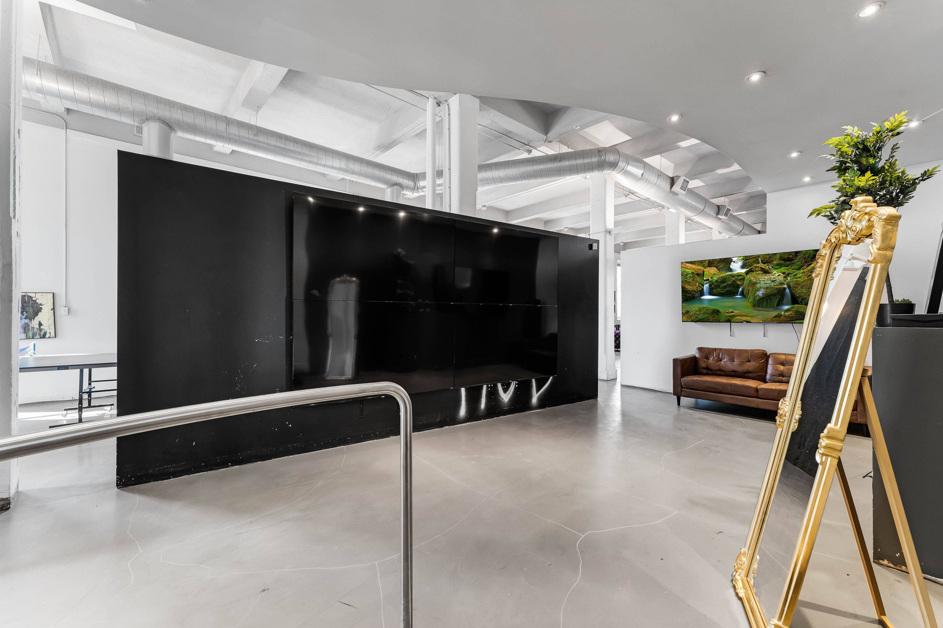 West Centre Town, ON K1R 6S3,43 Eccles ST N #Upper Unit