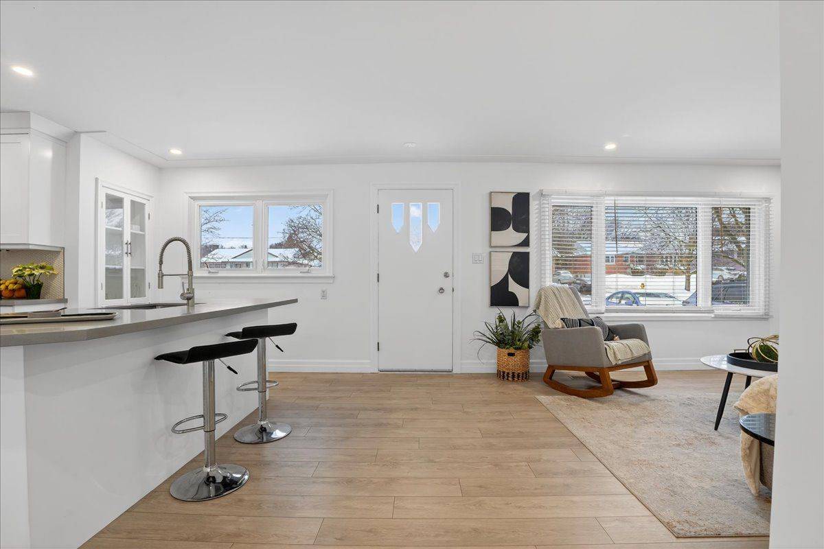 Waterloo, ON N2J 2S3,83 Elgin CRES