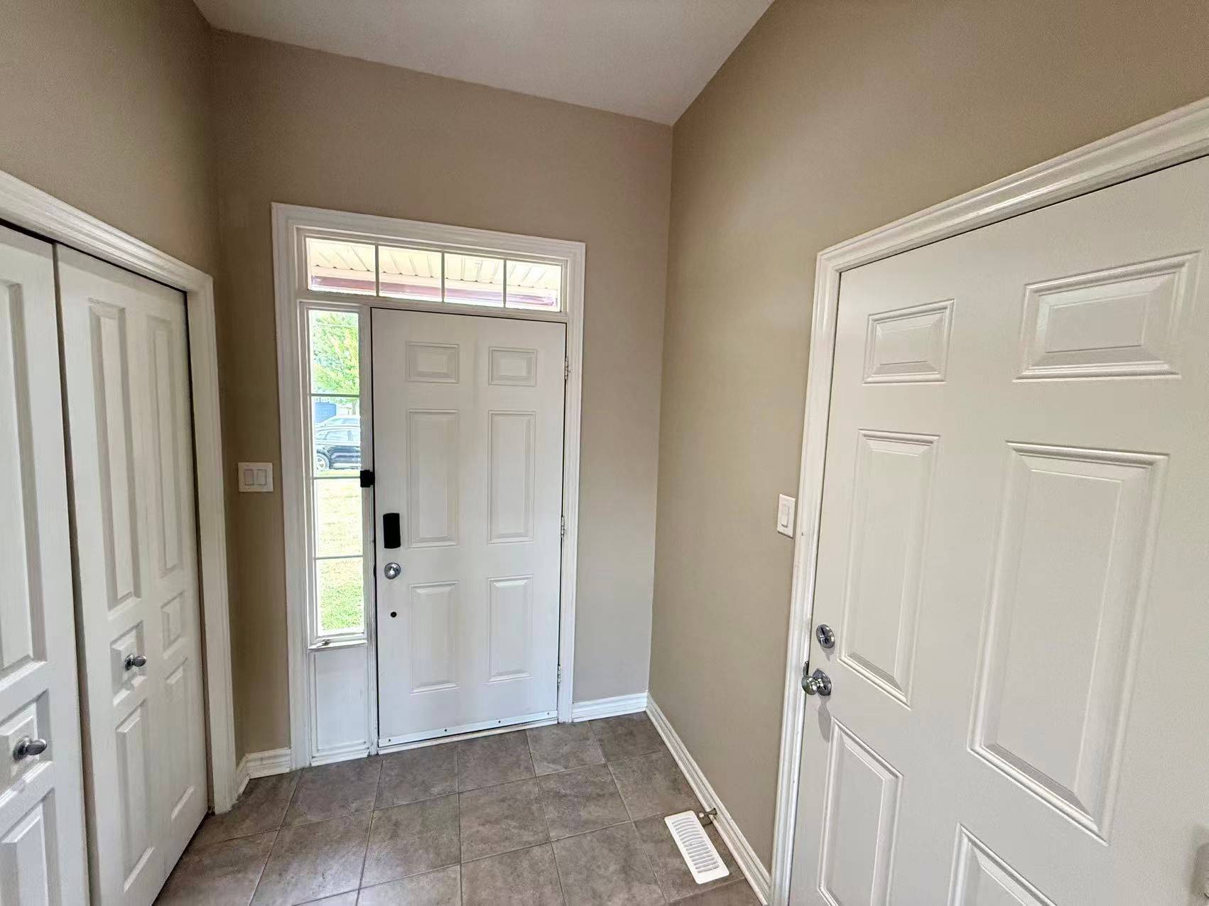 Kanata, ON K2W 0E3,949 KLONDIKE RD