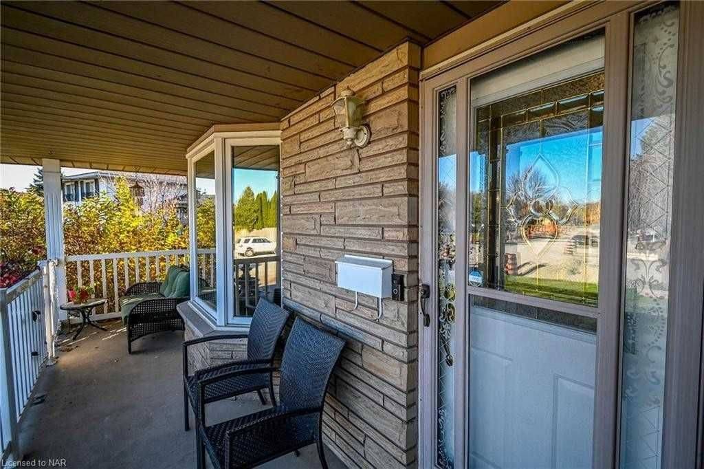 Welland, ON L3C 6T3,100 Larchwood CIR #Upper