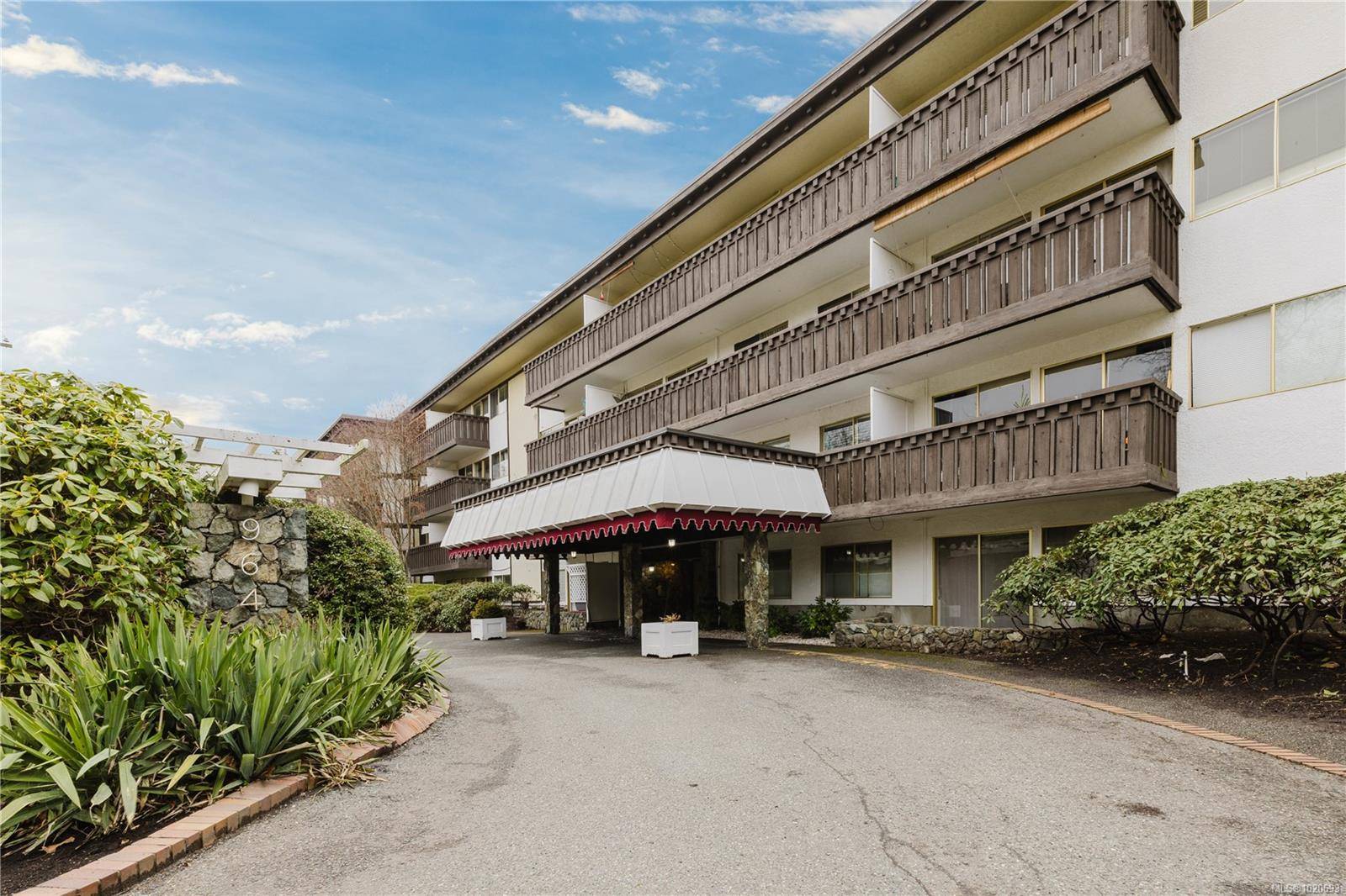 Victoria, BC V8V 2Y5,964 Heywood Ave #209