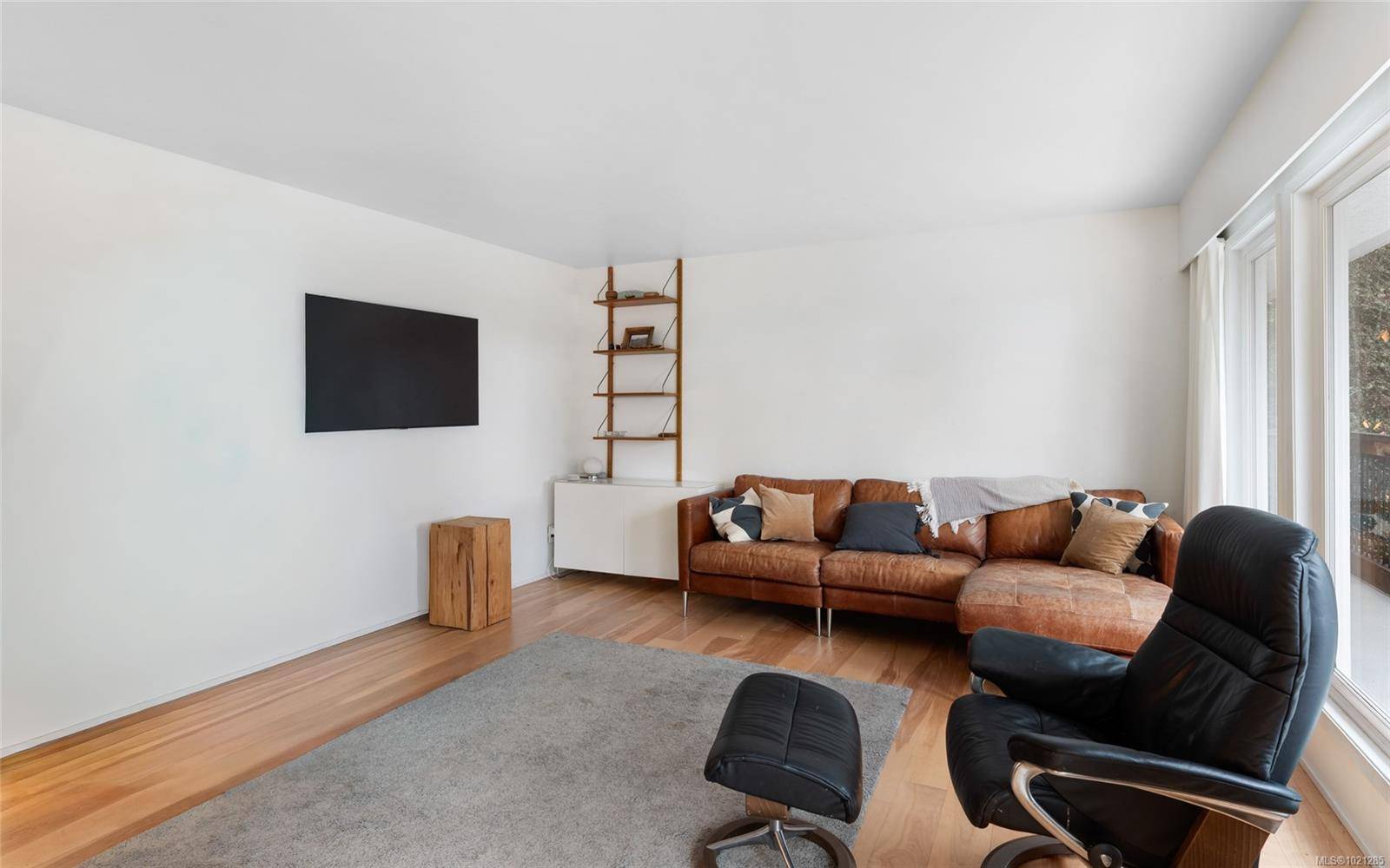 Saanich, BC V8Y 2A6,5087 Catalina Terr