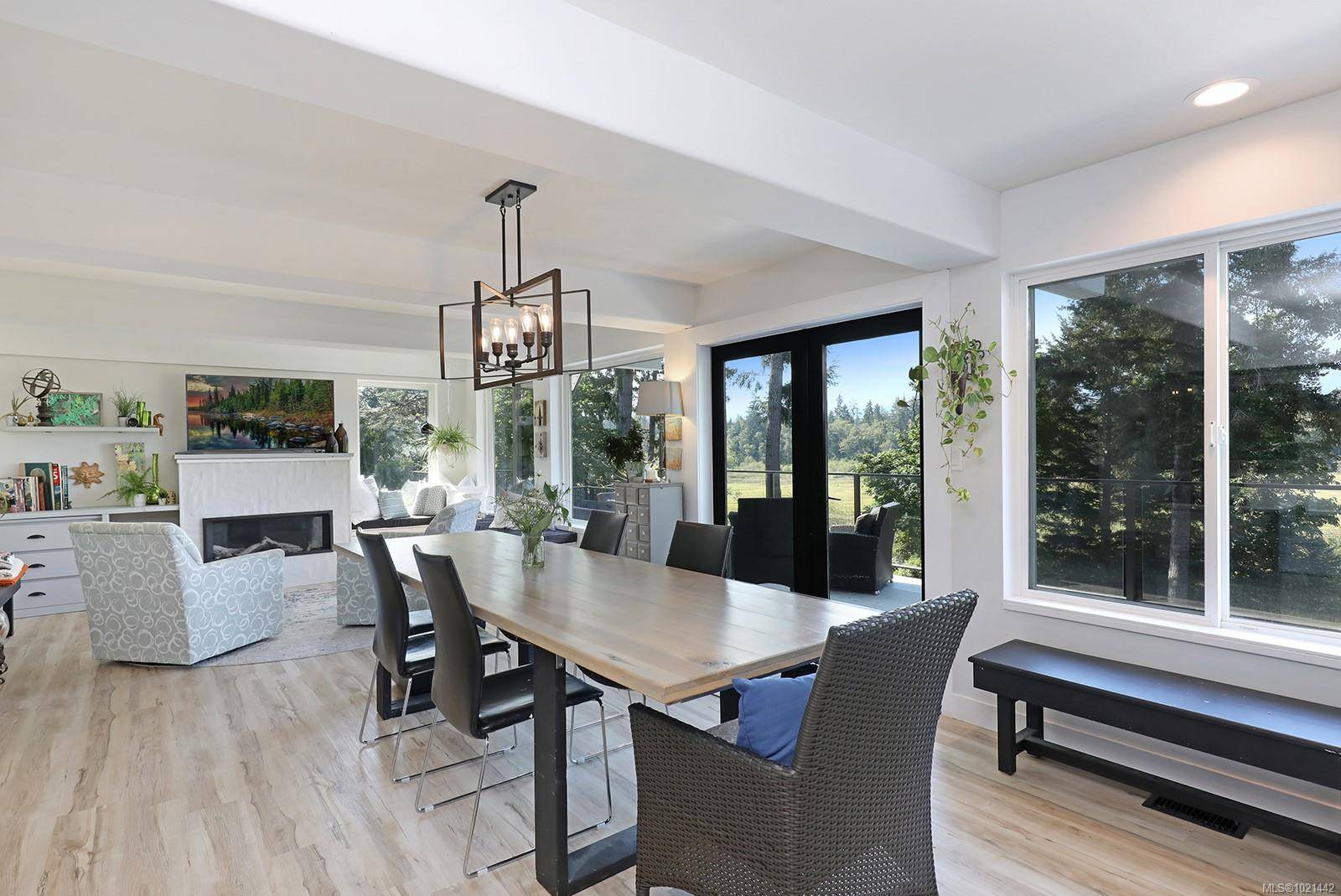 Fanny Bay, BC V0R 1W0,7703 Tozer Rd