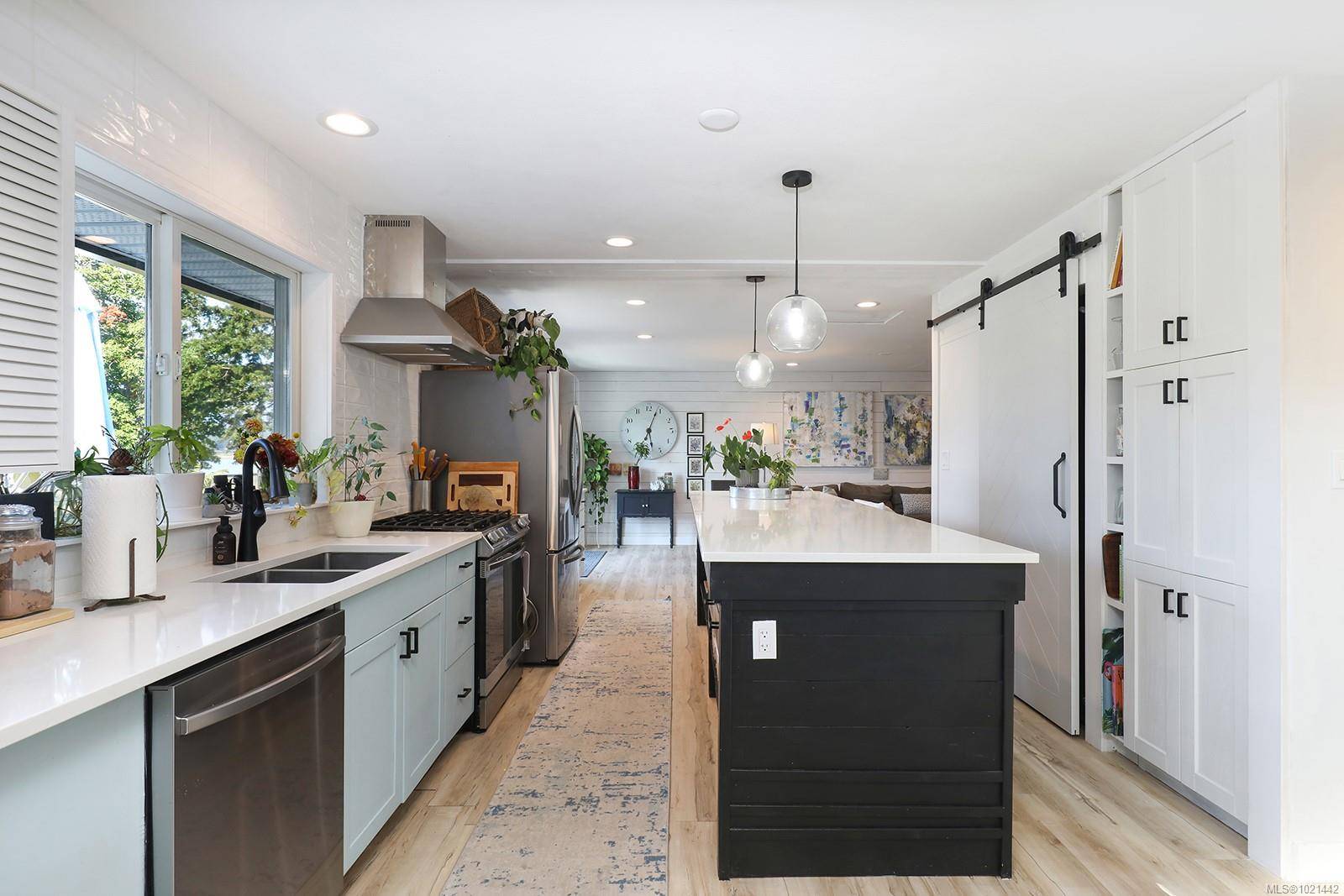 Fanny Bay, BC V0R 1W0,7703 Tozer Rd