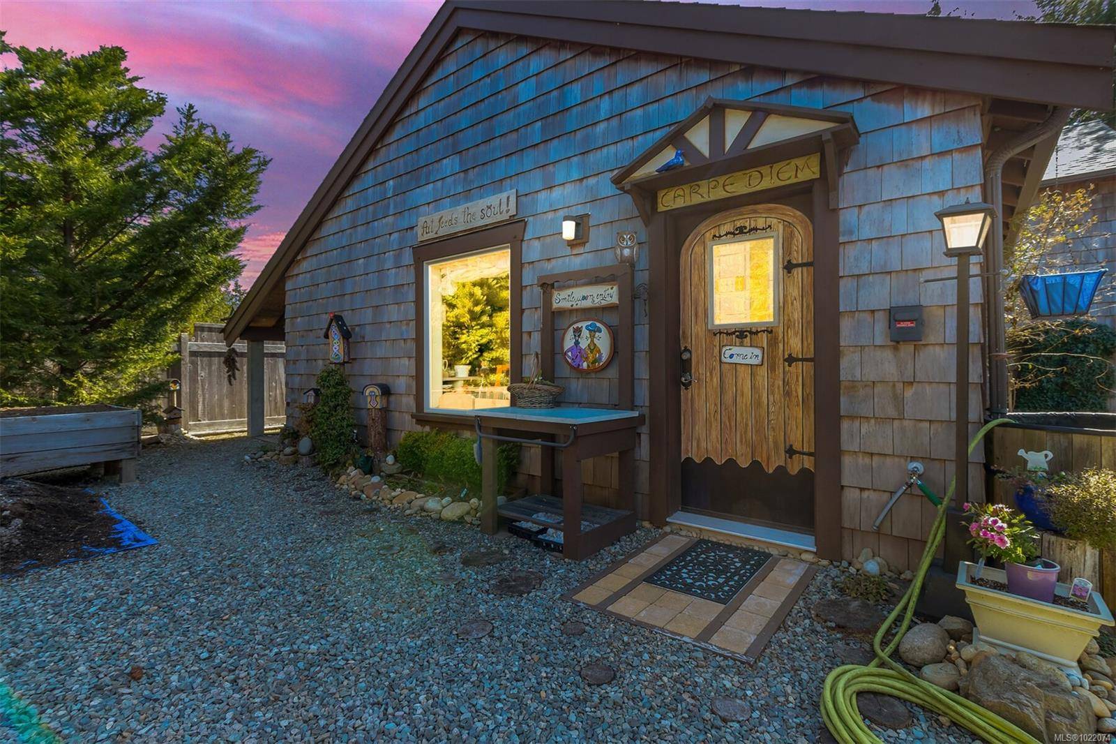 Qualicum Beach, BC V9K 2V1,1860 Ashling Rd