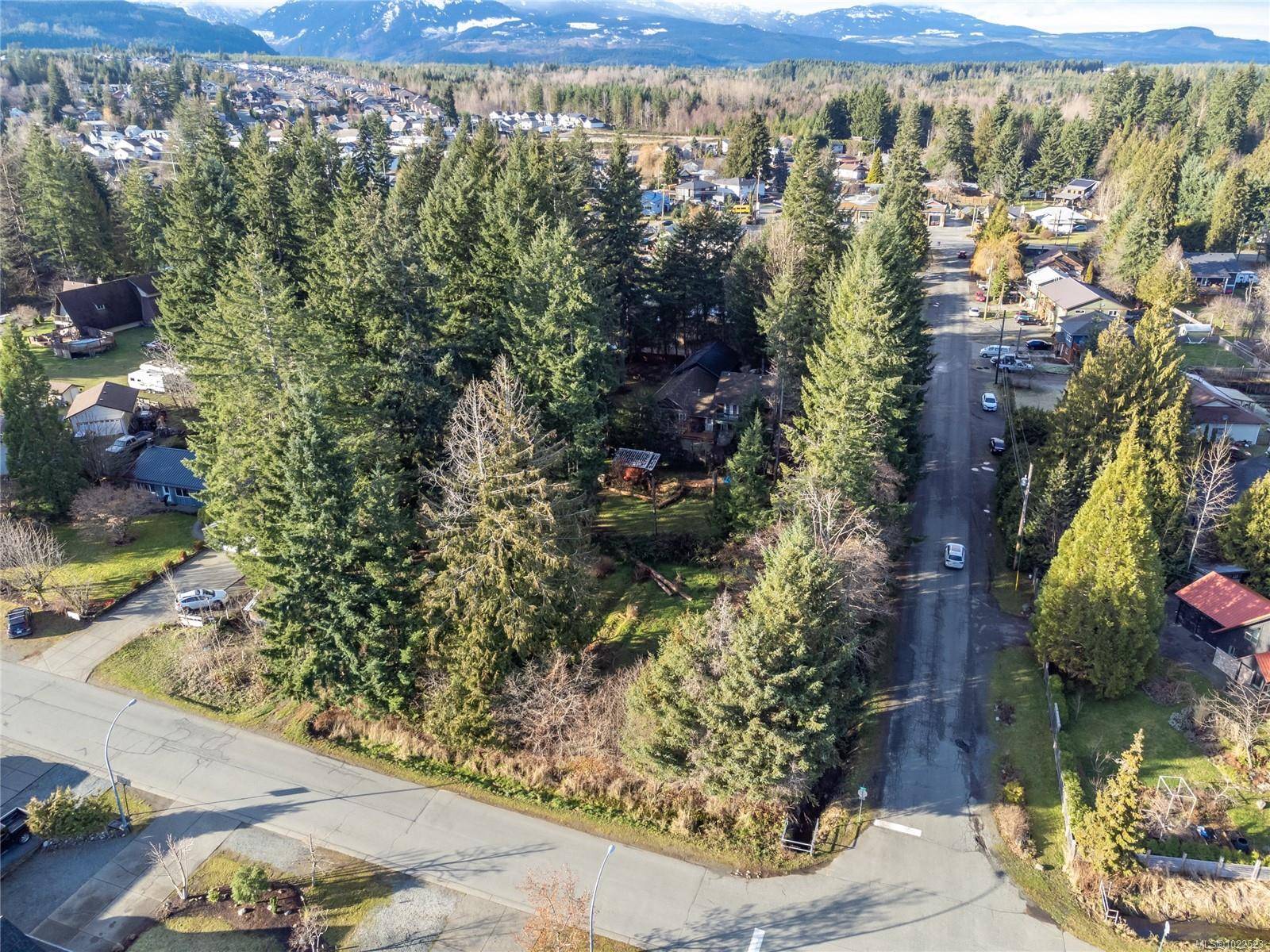 Cumberland, BC V0R 1S0,3352 Mill St